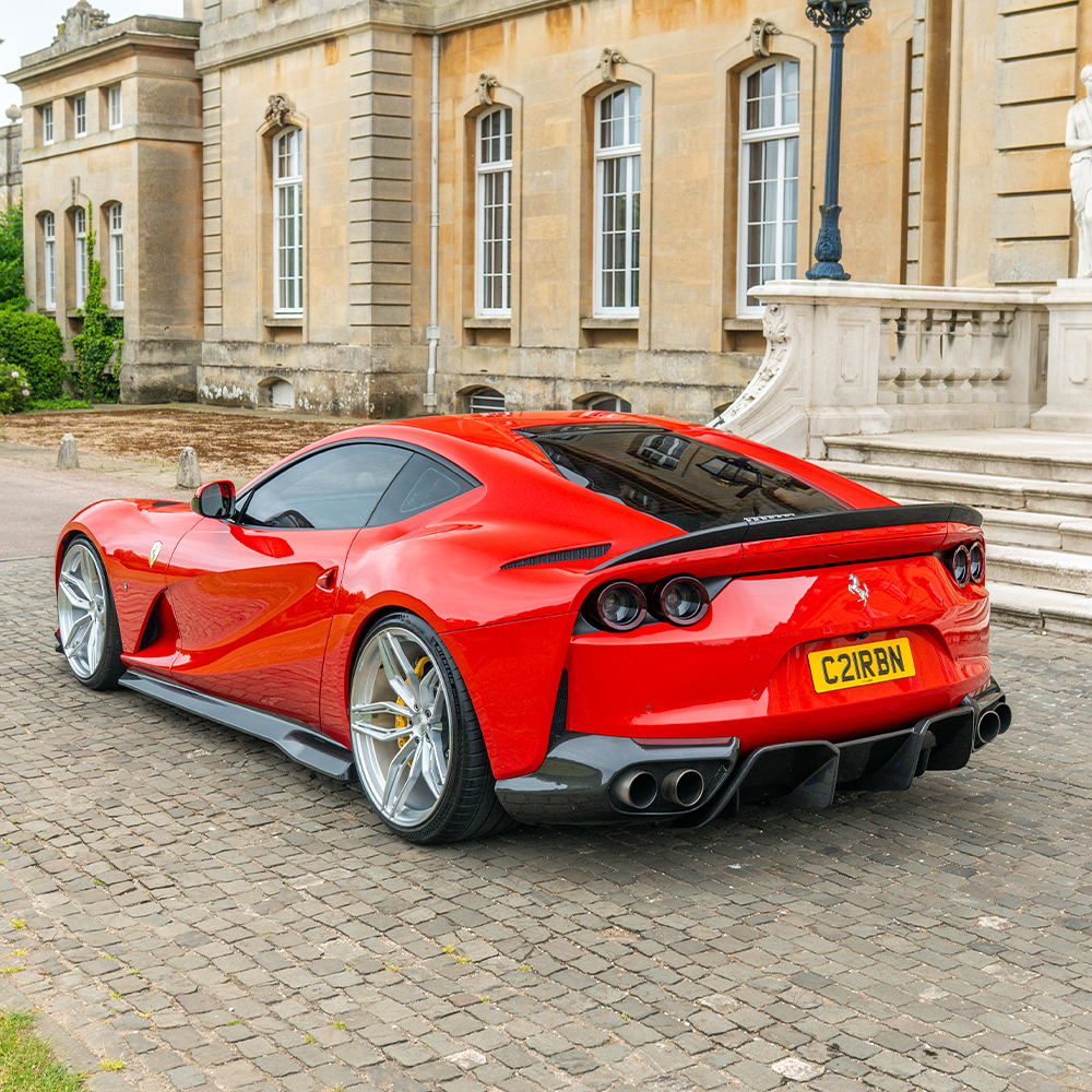 FERRARI 812 SUPERFAST CARBON FIBRE KIT V2 - CT DESIGN