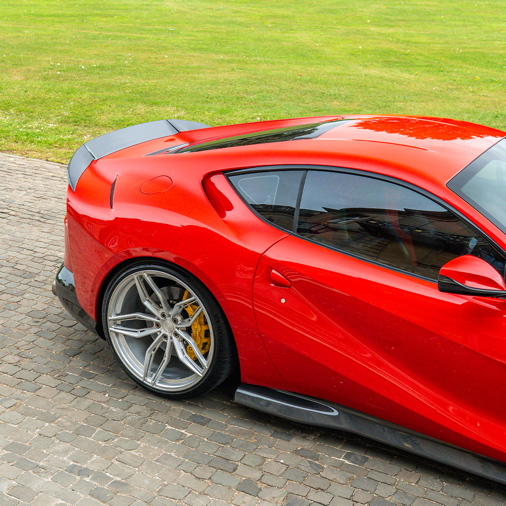FERRARI 812 SUPERFAST CARBON FIBRE KIT V2 - CT DESIGN
