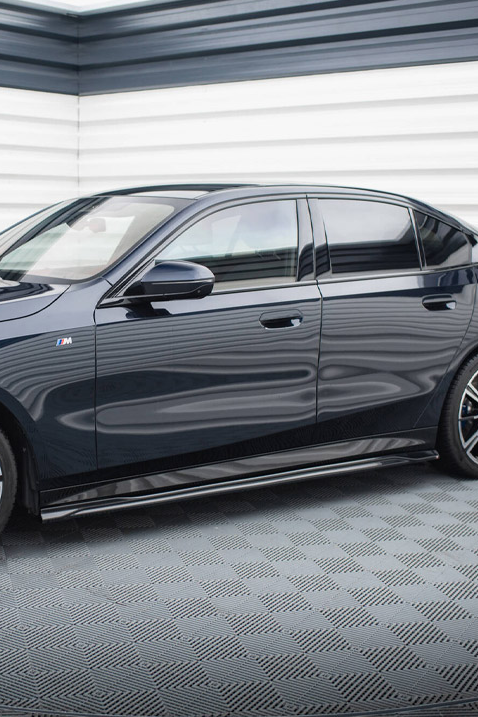 BMW G60 M Sport Maxton Design Side Skirts