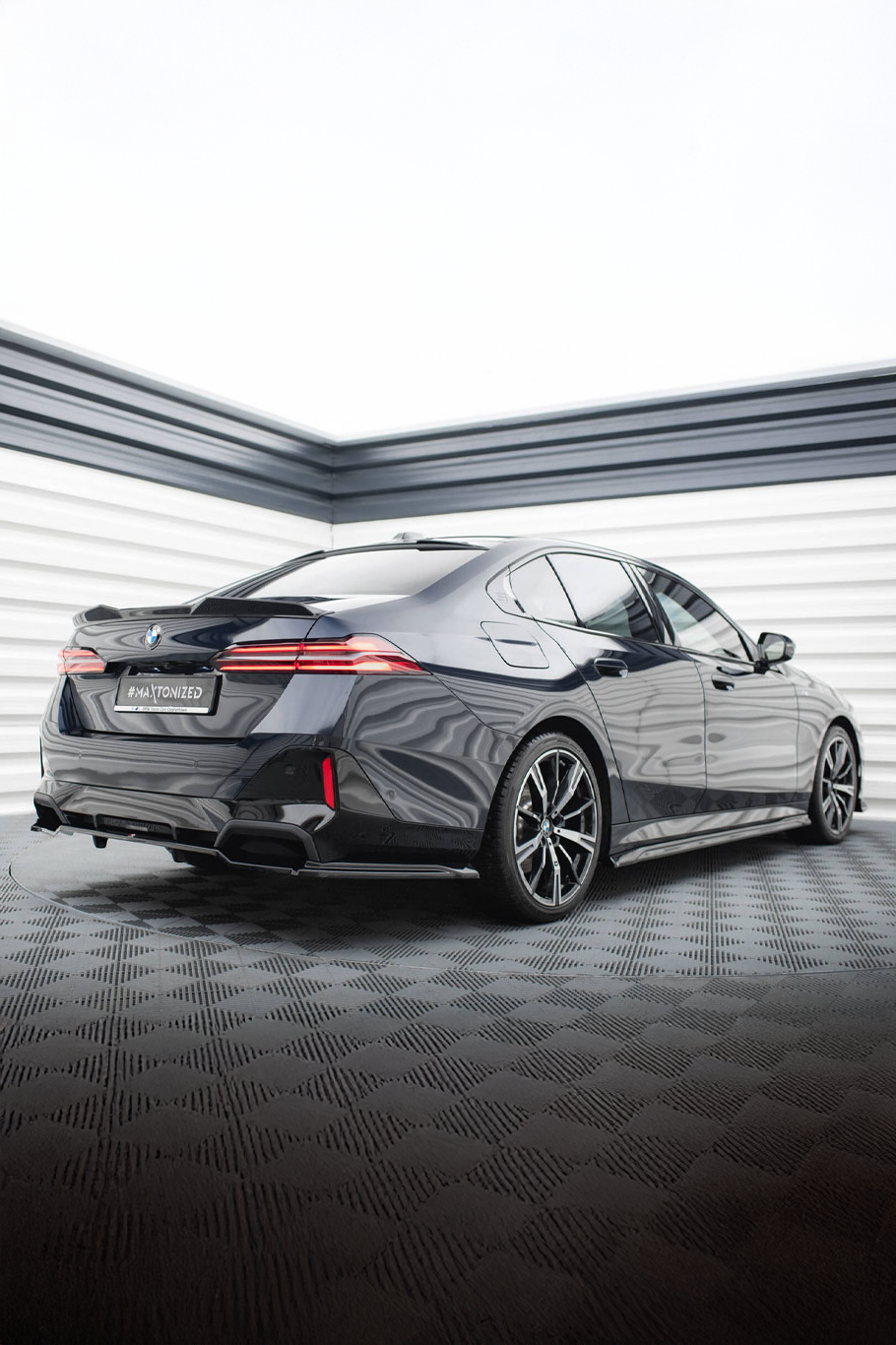 BMW G60 i5 Maxton Design 3D Spoiler