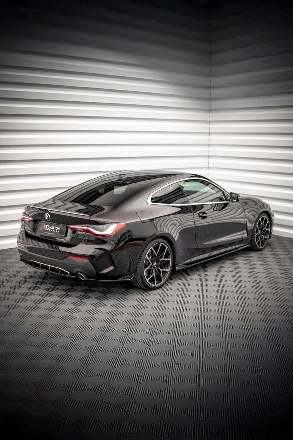 BMW G22 4 Series Maxton Design Rear Side Splitters