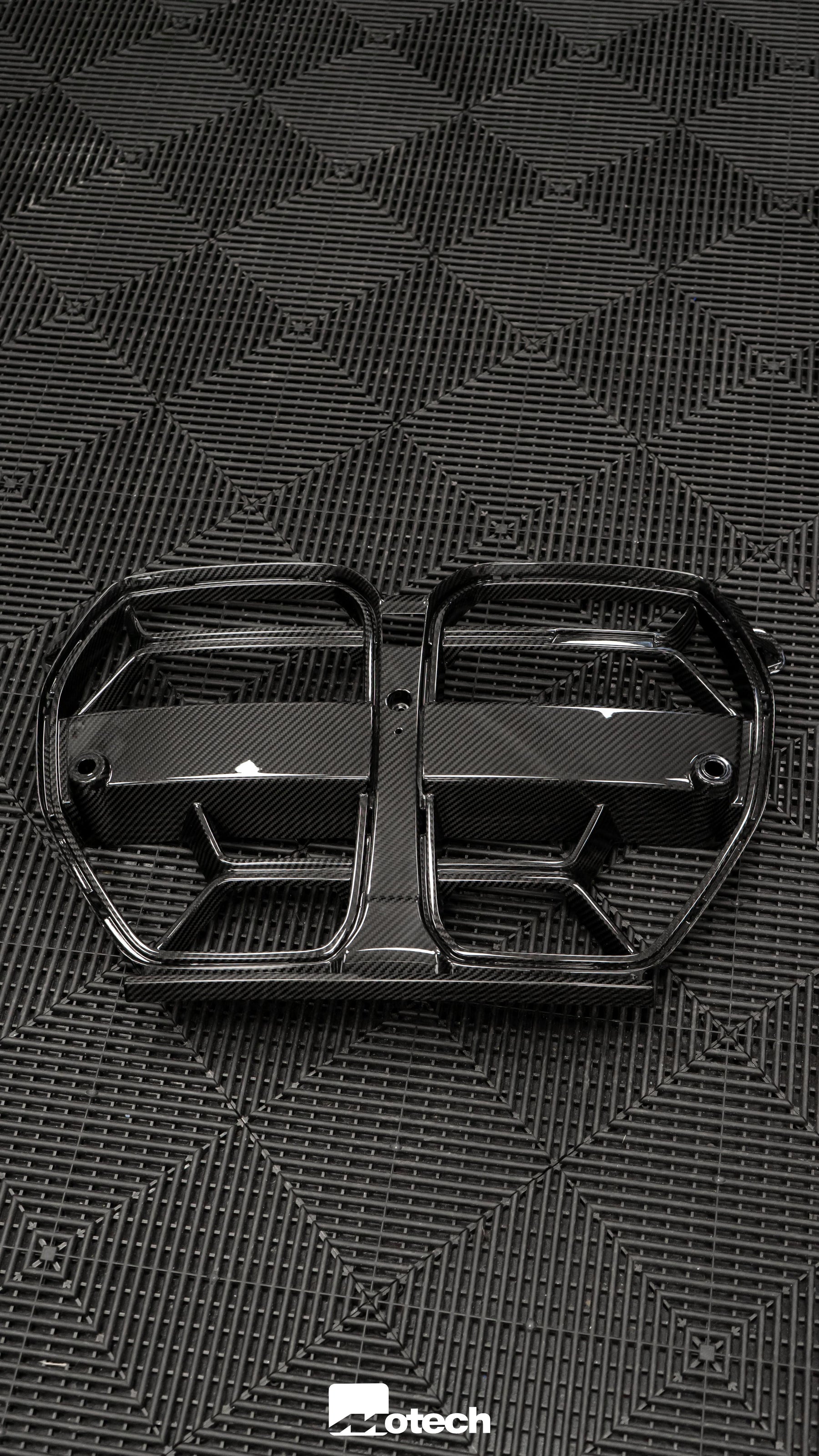 BMW M3 M4 G80 G81 G82 G83 CSL Style Carbon Front Grille
