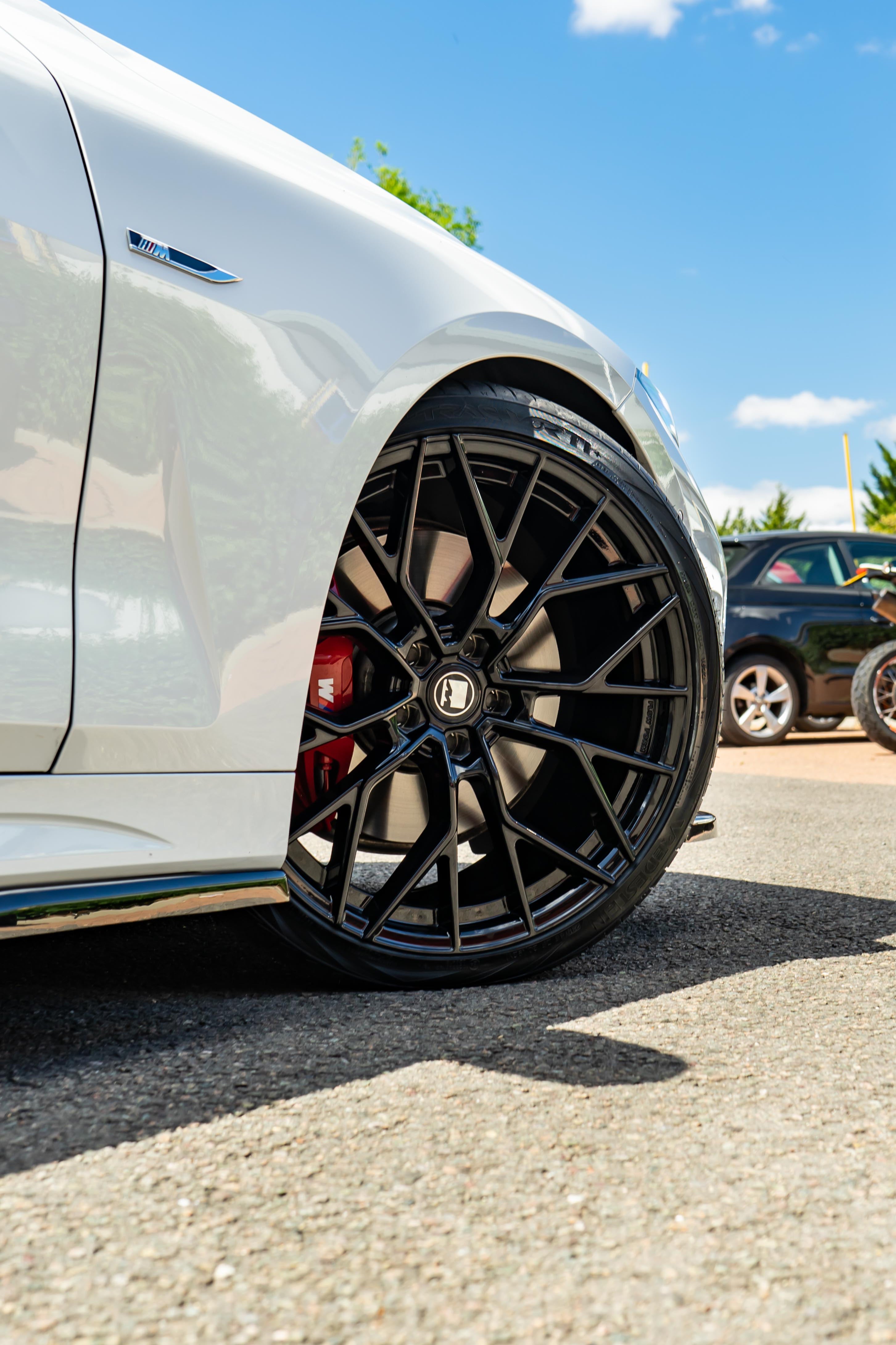 BMW i4 M-W3 20" Precision Black Motech Wheel