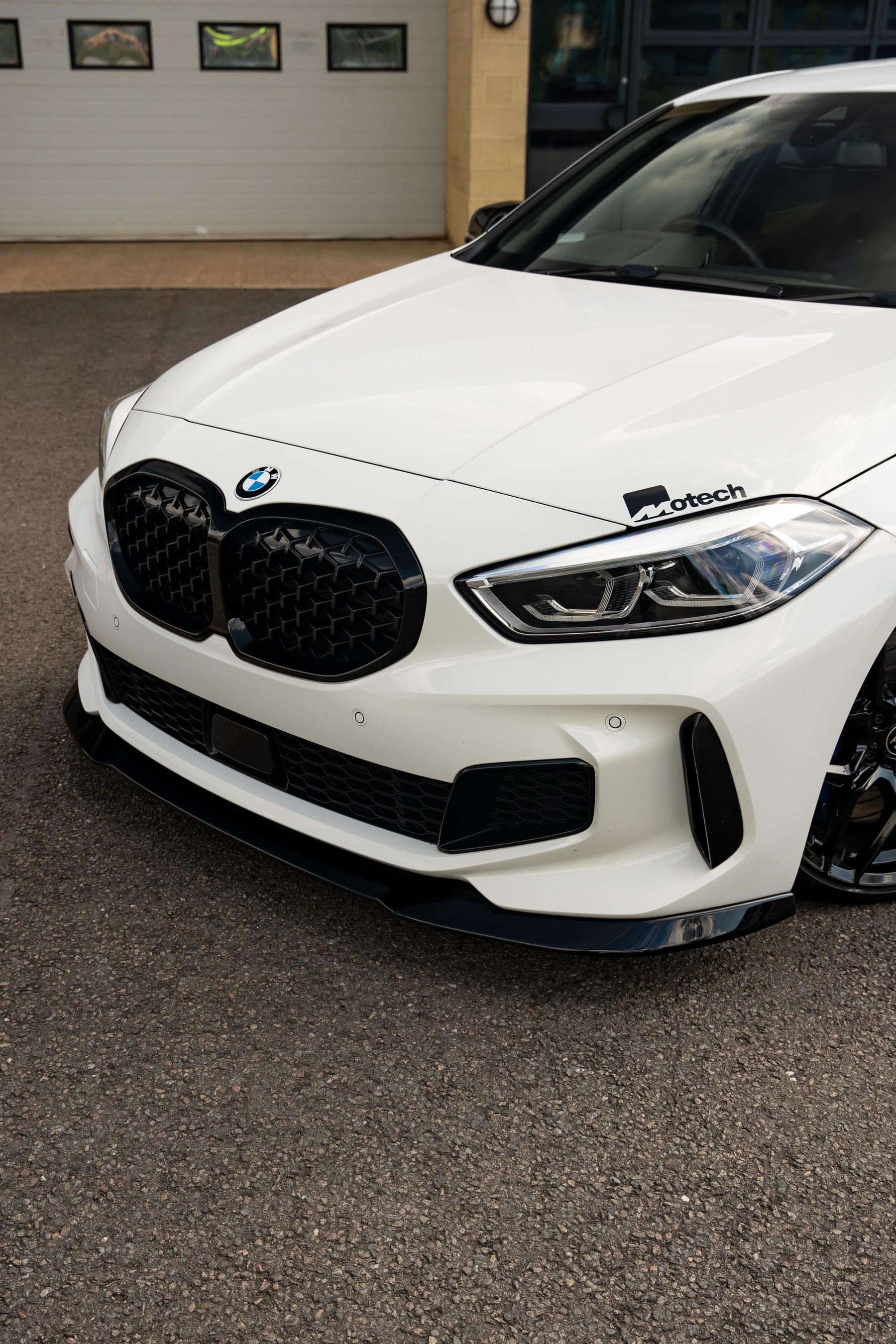 BMW M135i xDrive F40 Zaero Kit