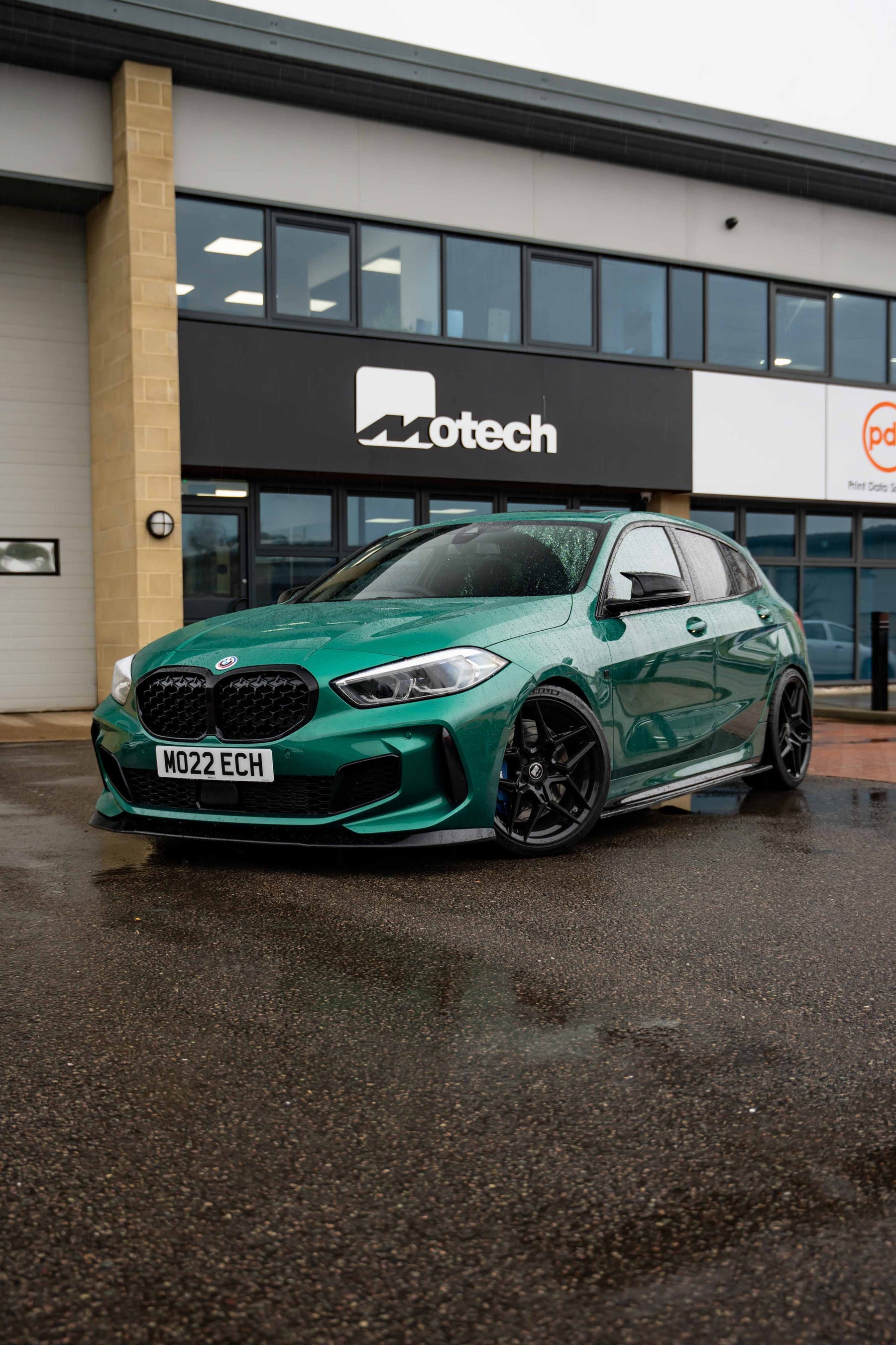 BMW M135i xDrive F40 Zaero Kit