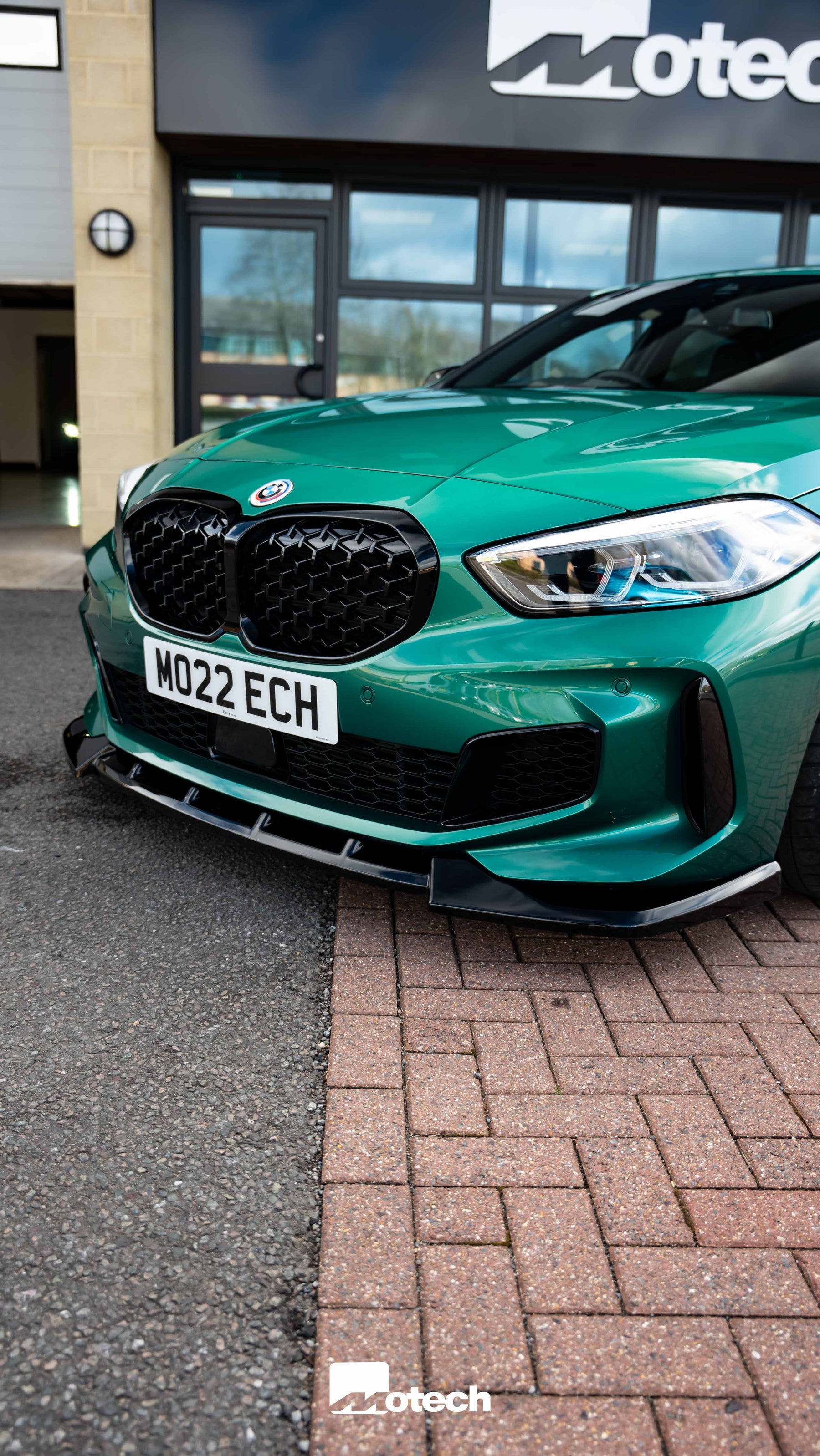 BMW M135i X Drive F40 Maxton Design V6 Kit