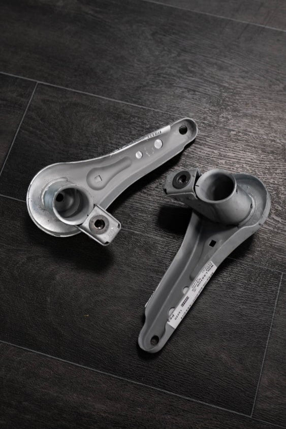 BMW F20/21/22 M135i/140 Ultra Racing Under Body Brace