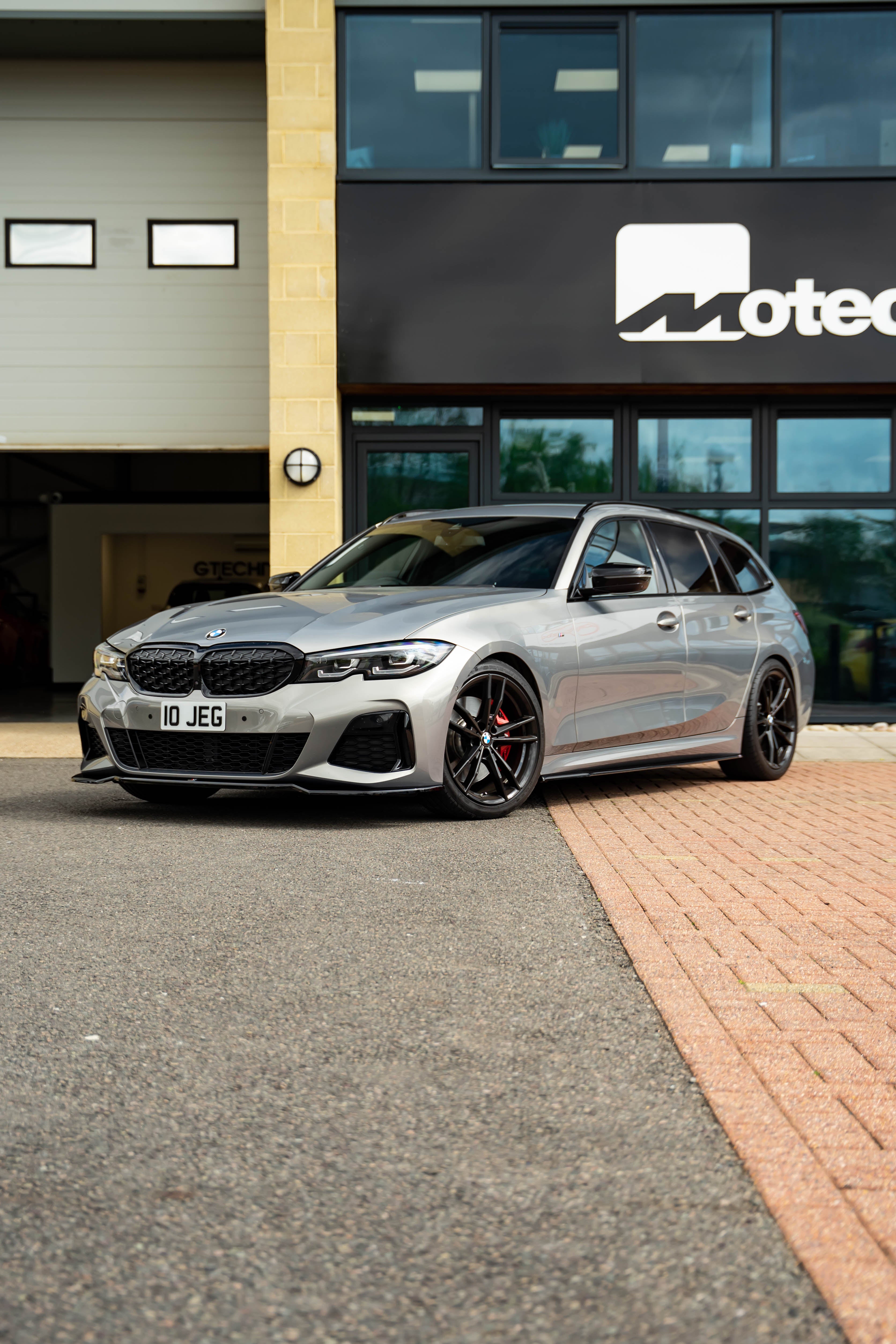 BMW G20 Saloon/G21 Touring Pre LCI Maxton Design Front Splitter