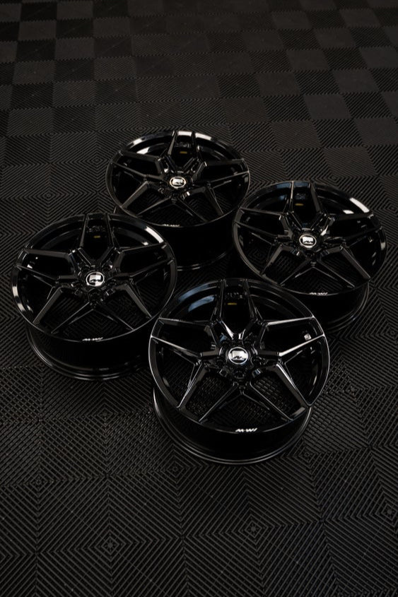 Mini F54 Clubman M-W1 19" Precision Black Motech Wheel