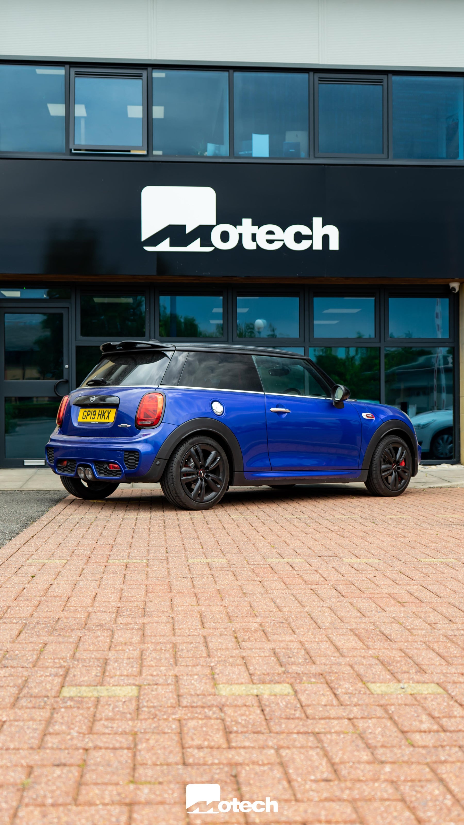 MINI F56 LCI 2 with Sound Controller Remus GPF Back system