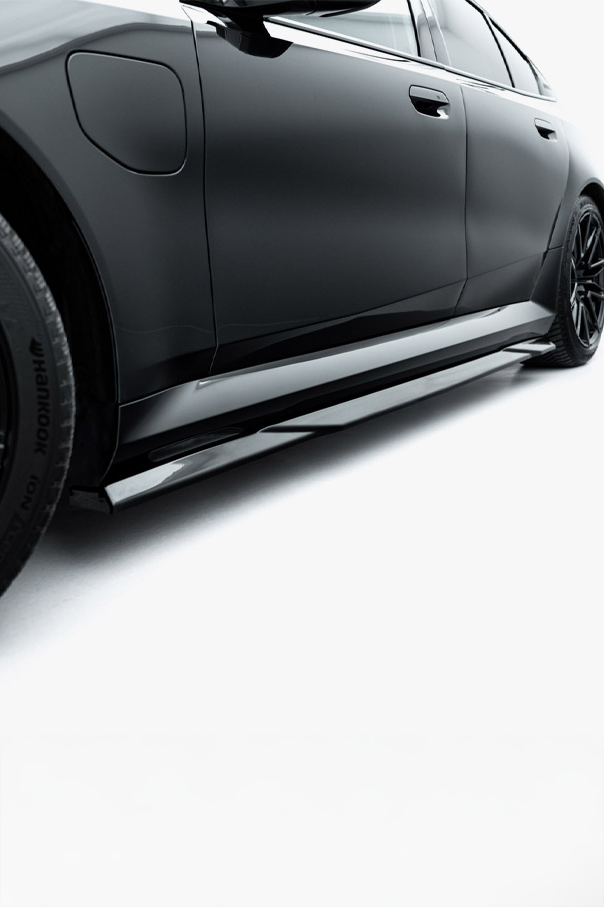 BMW M5 G90 Maxton Design Side Skirts