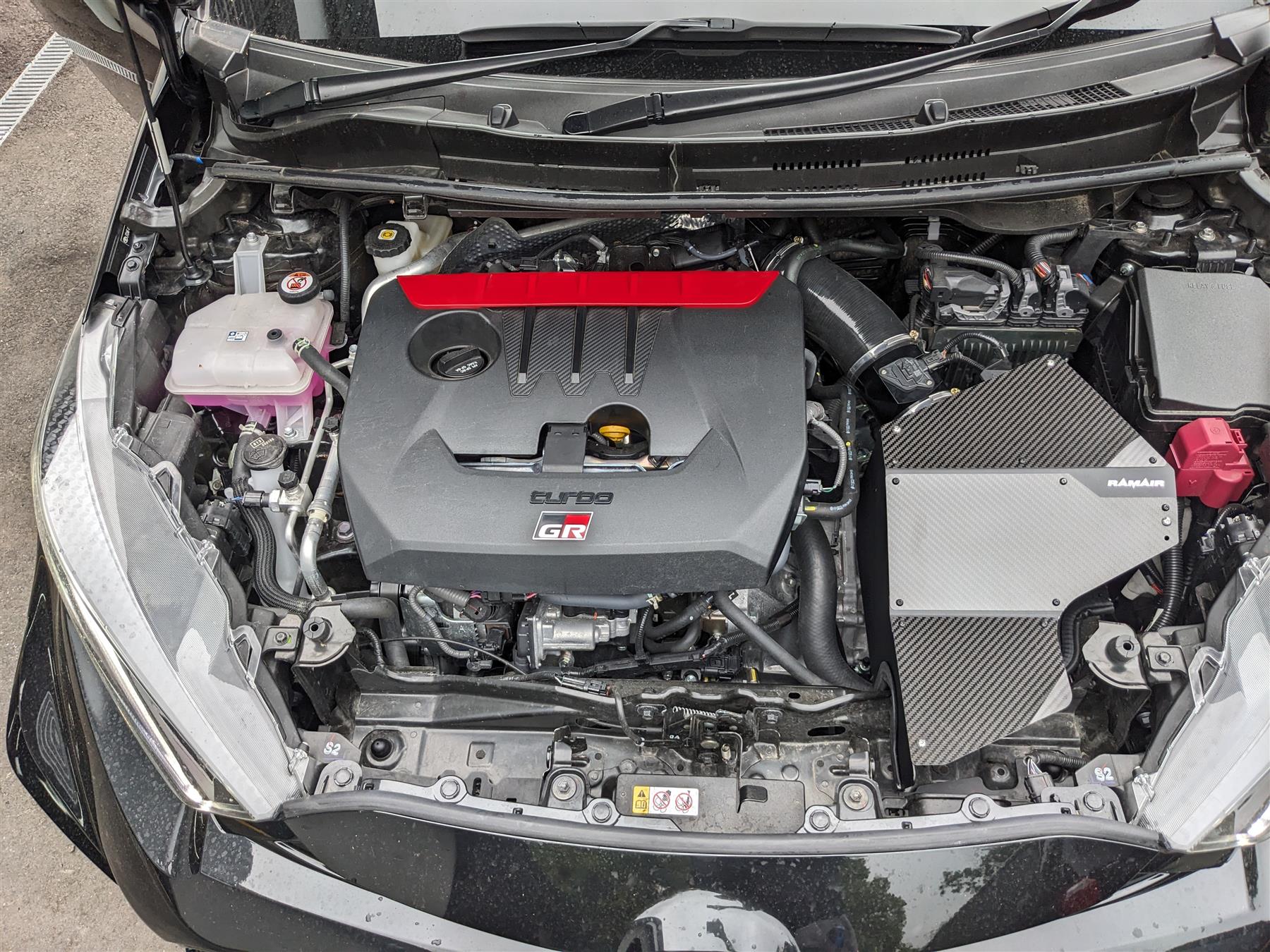 Performance Foam Induction Kit With Carbon Lid to fit Toyota Yaris GR