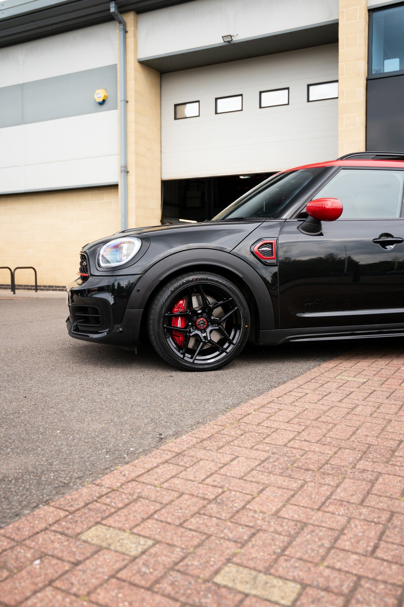 Mini Countryman F60 M-W1 19" Precision Black Motech Wheel