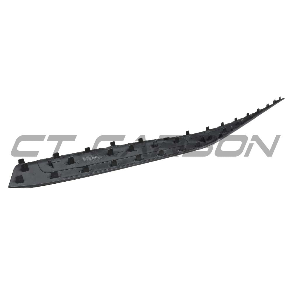 BMW GXX 2022-2024 CARBON FIBRE CENTER CONSOLE TRIM - RHD