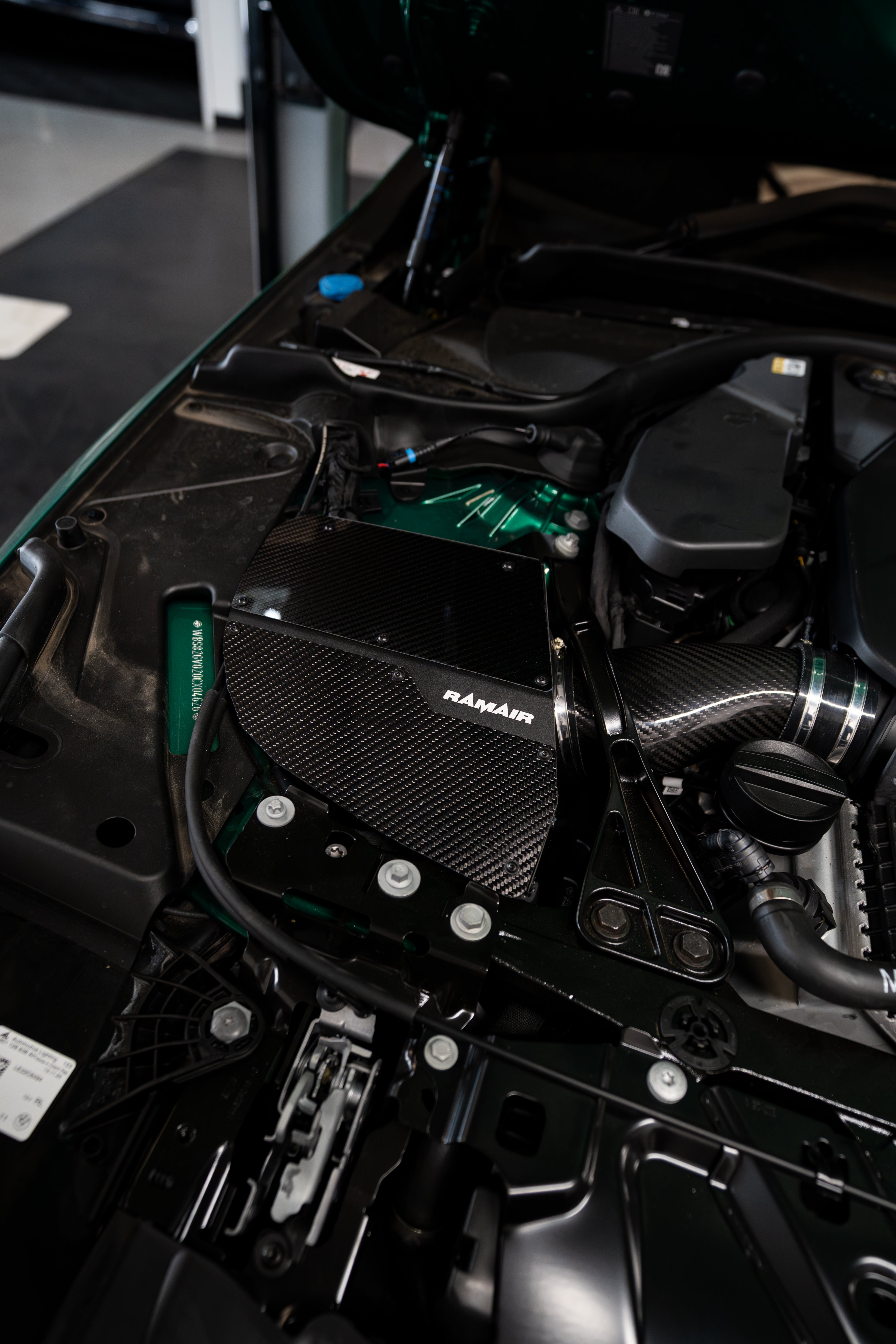 BMW M5 G90/G99 Ramair Carbon Fibre Induction Kit