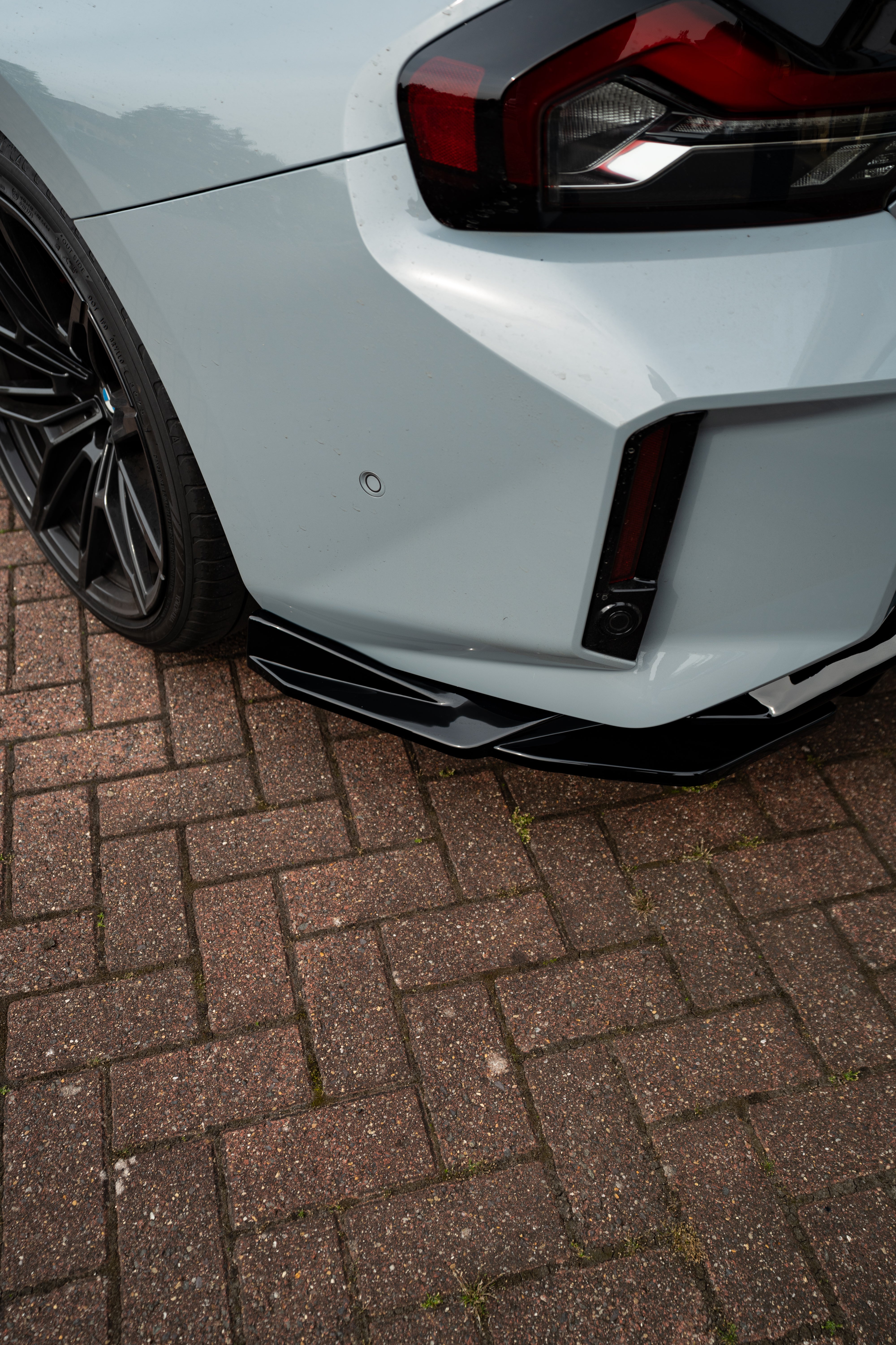 APEX BMW G87 M2 Rear Side Splitter