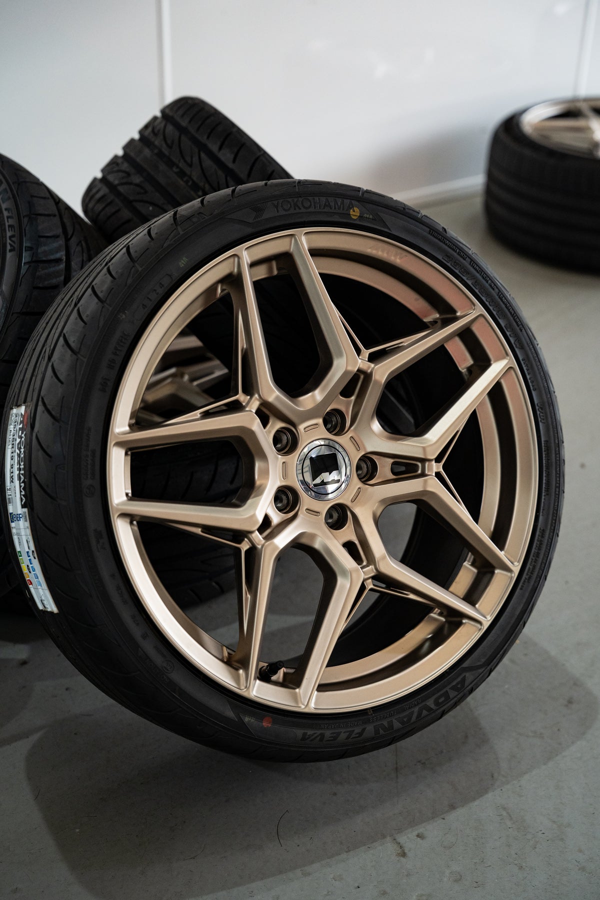 5x112 ET45 M-W1 19" Neodyme Gold