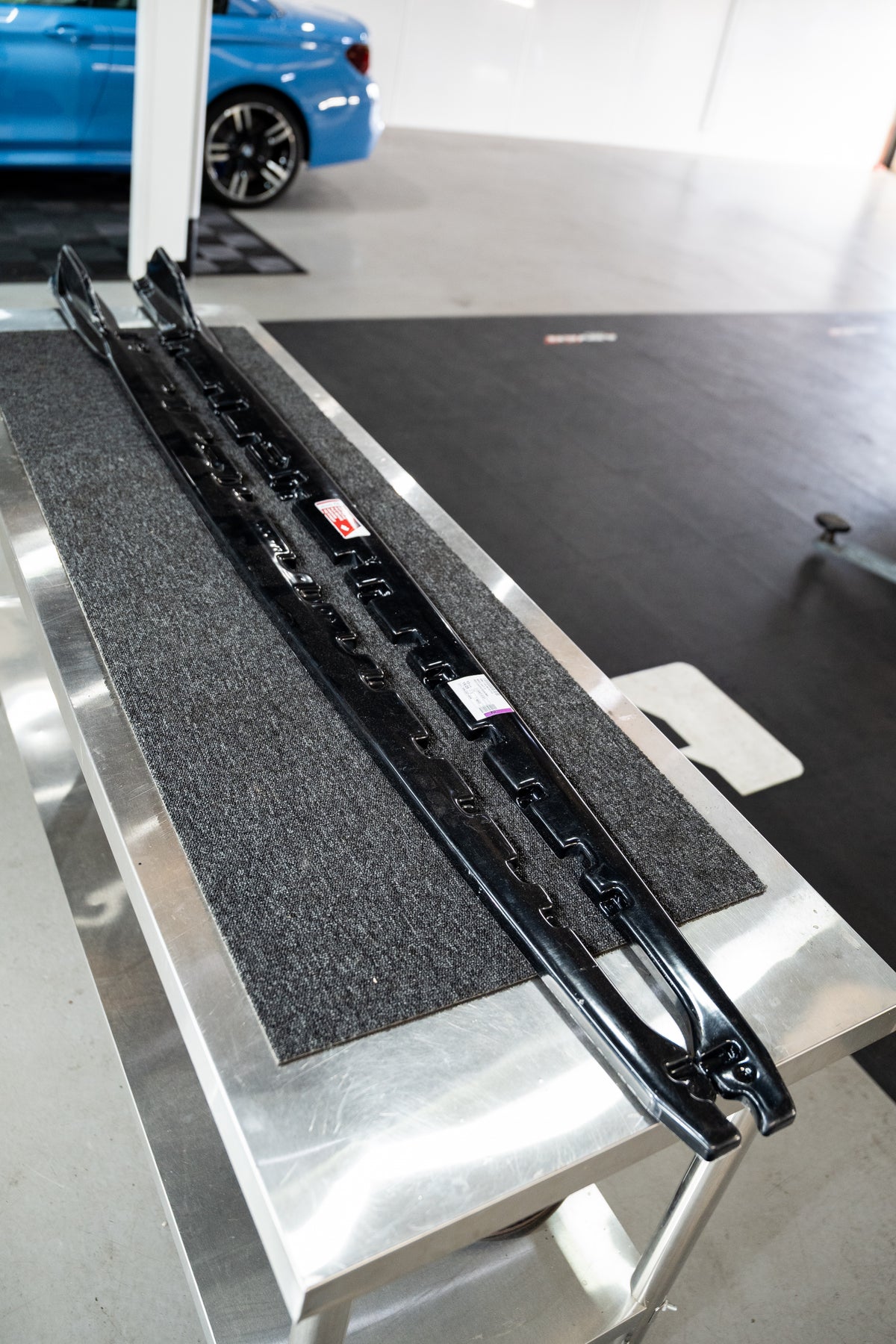 BMW F40 Maxton Design Side skirts V.4 with fins