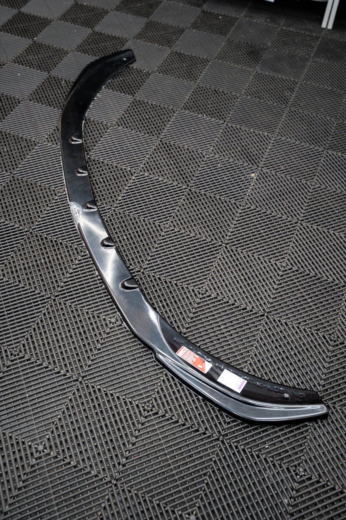 Maxton Design ME C206 AMG Line Front Splitter