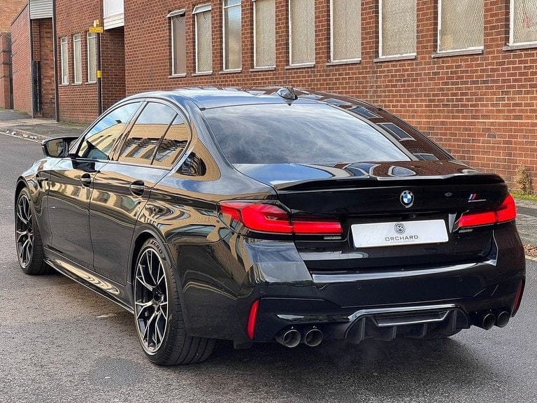 BMW F90 M5 LCI SALOON FULL CARBON FIBRE KIT - V6