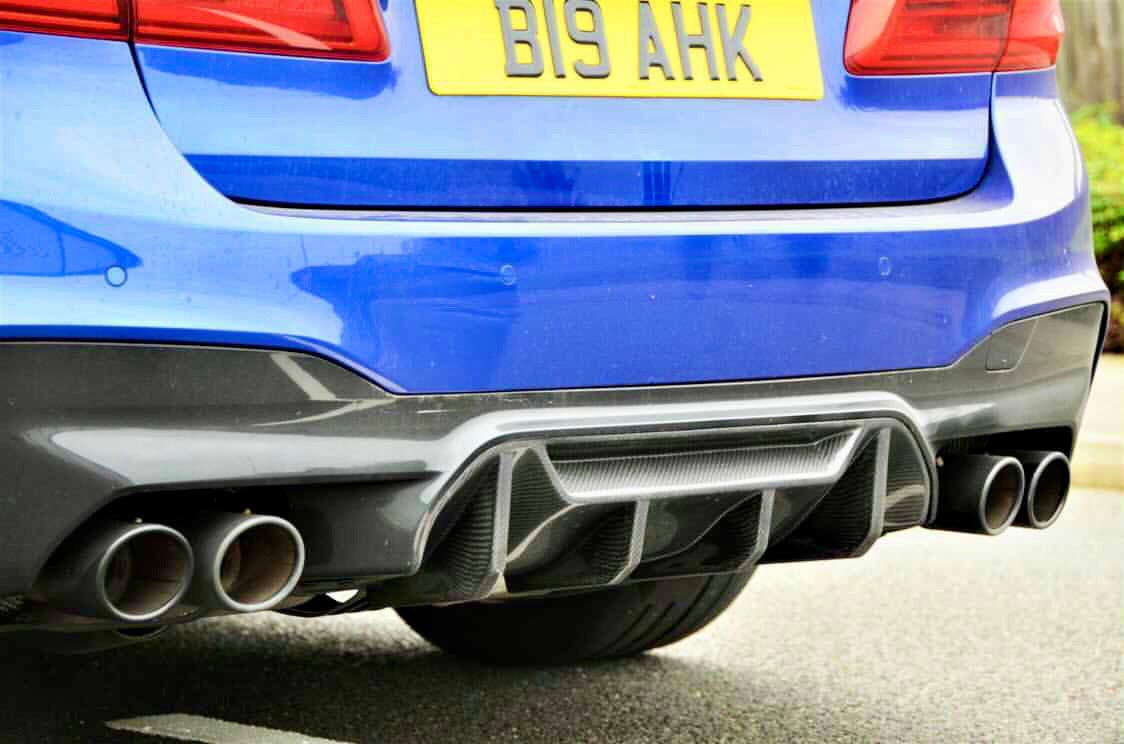 BMW F90 M5 SALOON FULL CARBON FIBRE KIT - V4