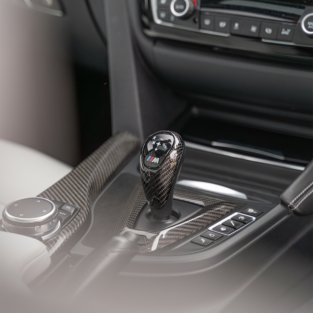 BMW M3/M4 F80/F82/F83/F87 ALCANTARA & CARBON SHIFTER SURROUND (LHD)