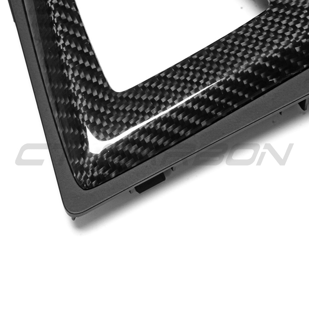 BMW M3/M4 F80/F82/F83/F87 ALCANTARA & CARBON SHIFTER SURROUND (RHD)