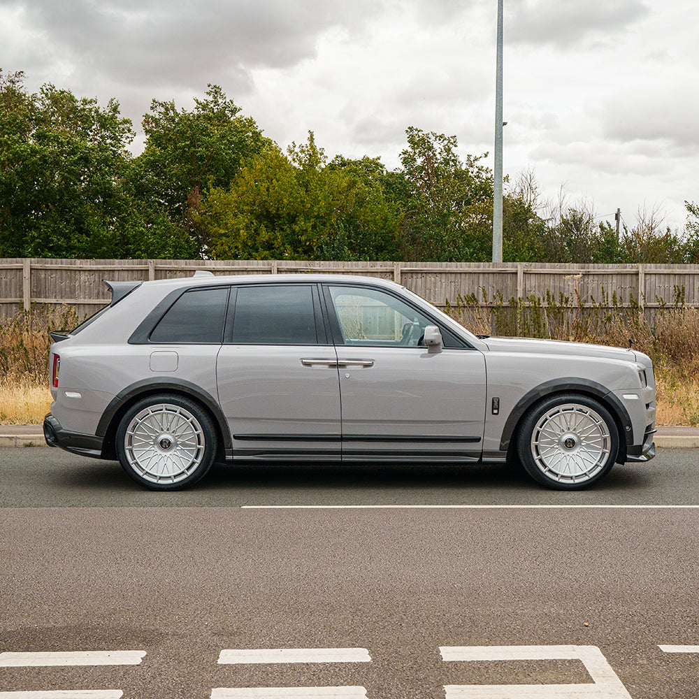 ROLLS ROYCE CULLINAN CARBON FIBRE SIDE SKIRTS - CT DESIGN