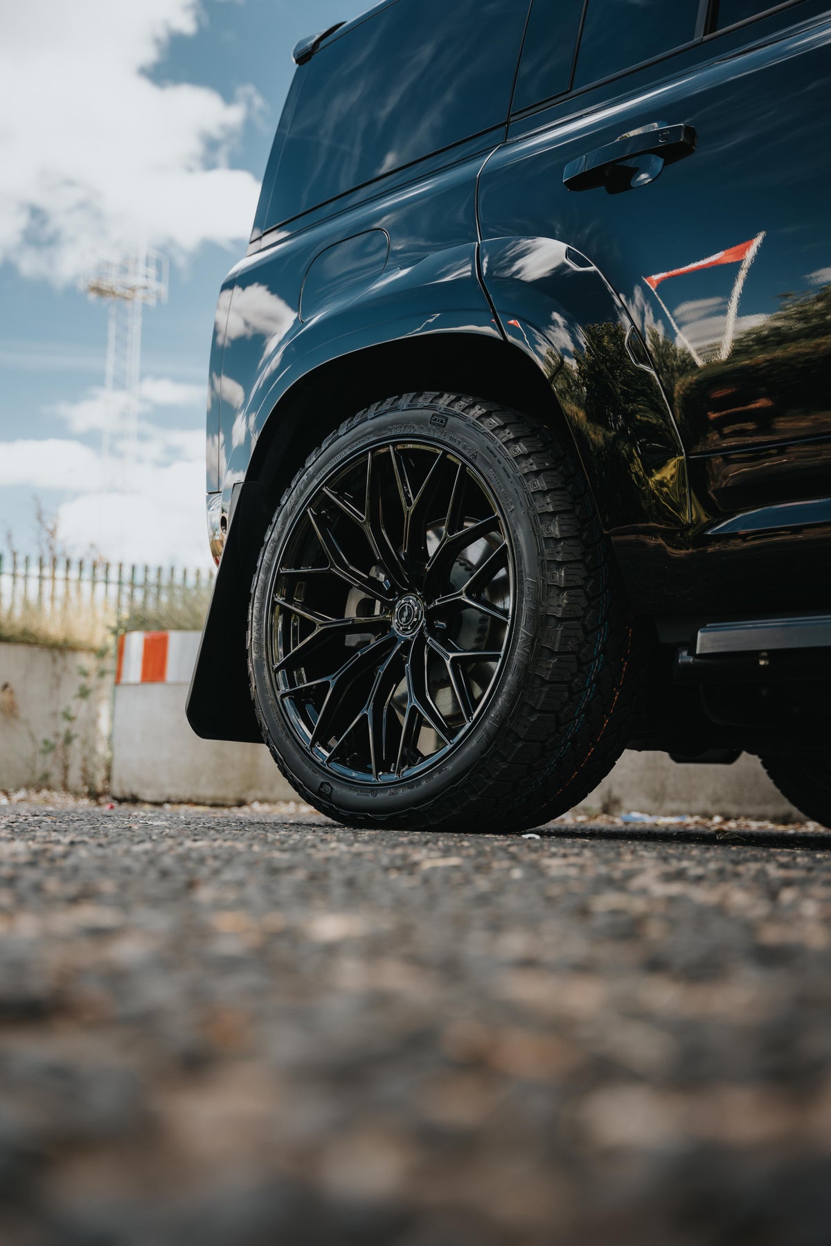 Land Rover Defender M-WX Wheels