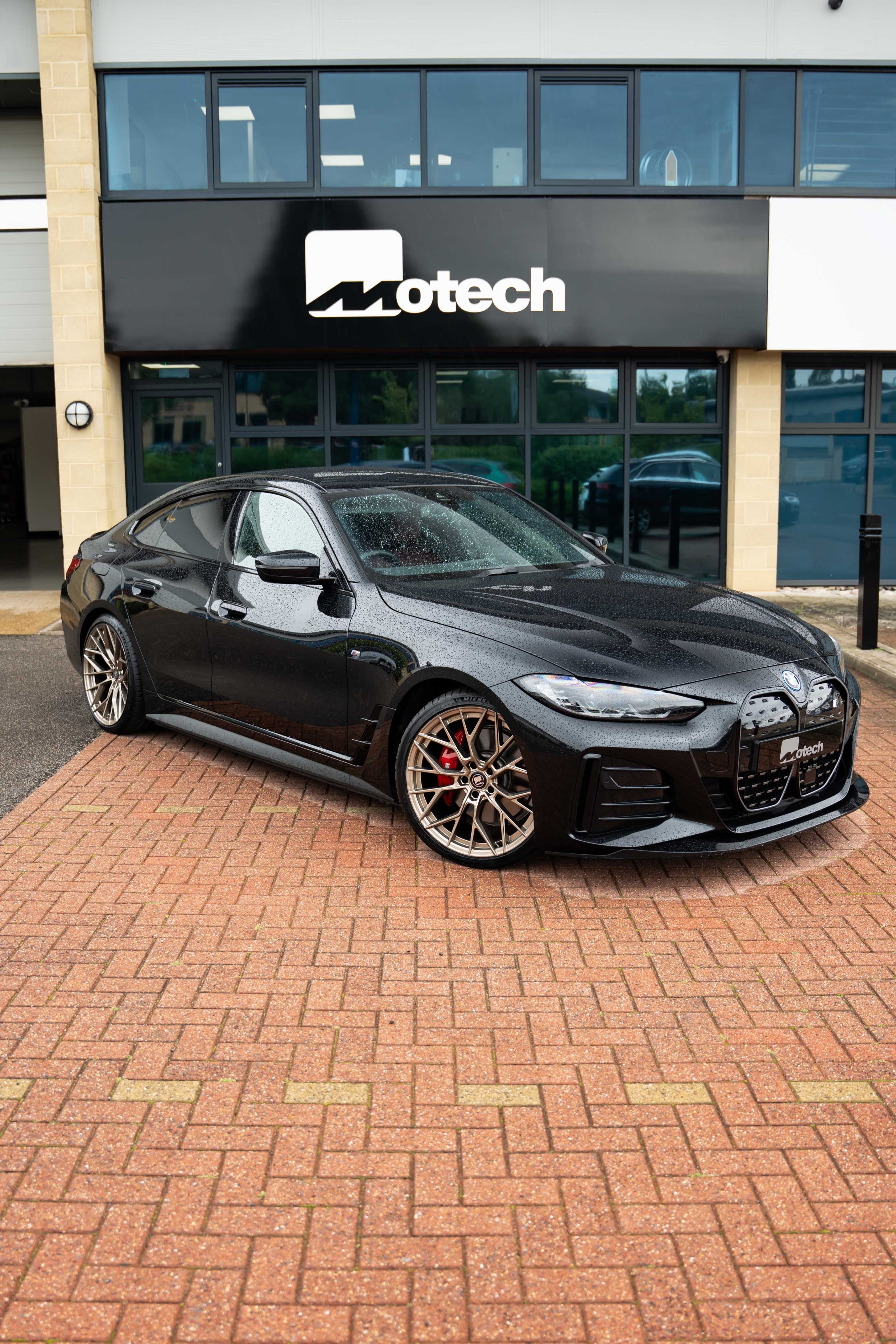 BMW i4 M-W3 20" Neodyme Gold Motech Wheel