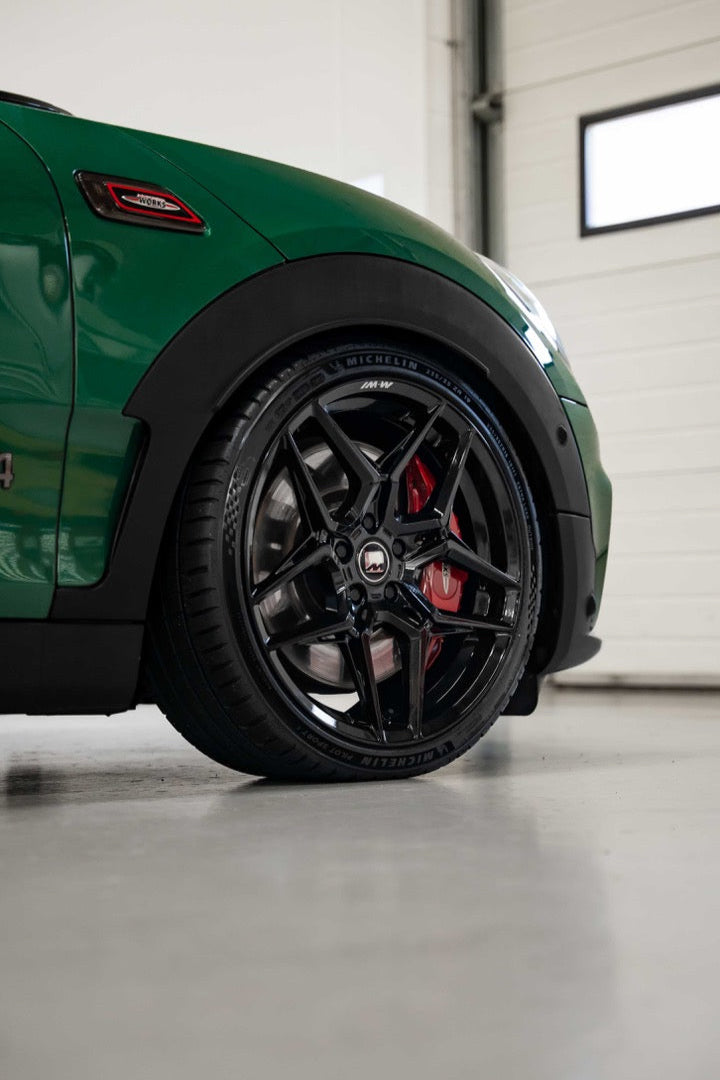 Mini F54 Clubman M-W1 19" Precision Black Motech Wheel