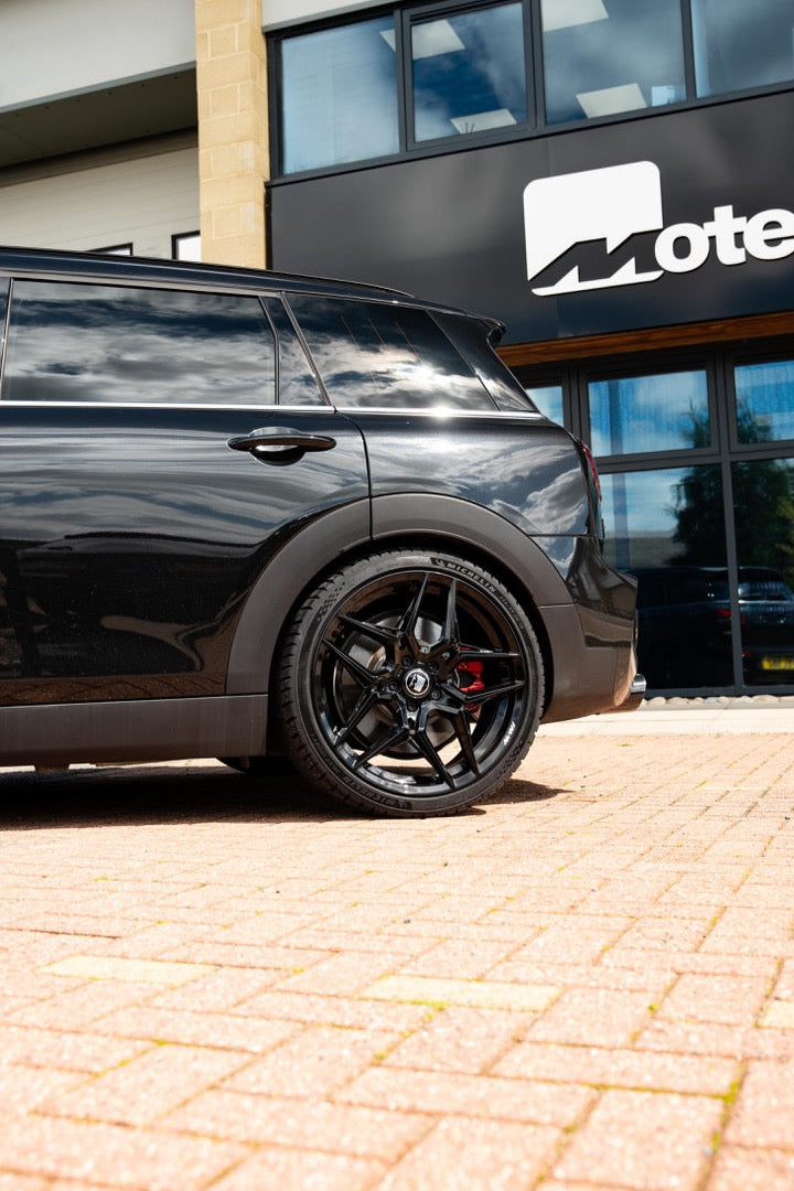 Mini F54 Clubman M-W1 19" Precision Black Motech Wheel
