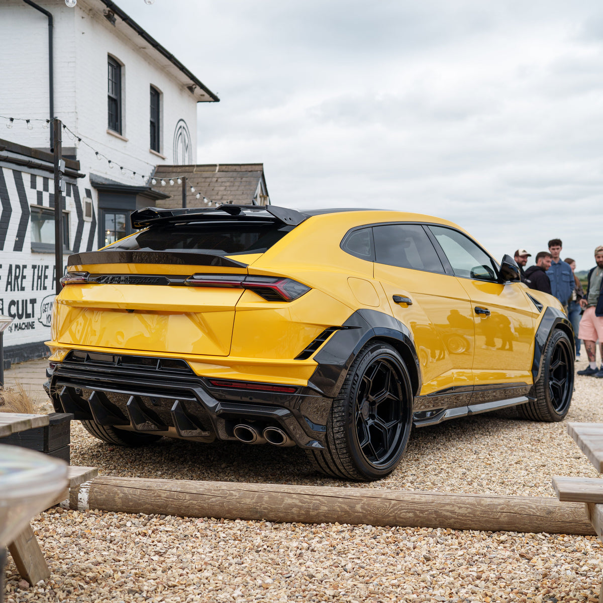 LAMBORGHINI URUS PERFORMANTE CARBON FIBRE SPOILER - CT DESIGN