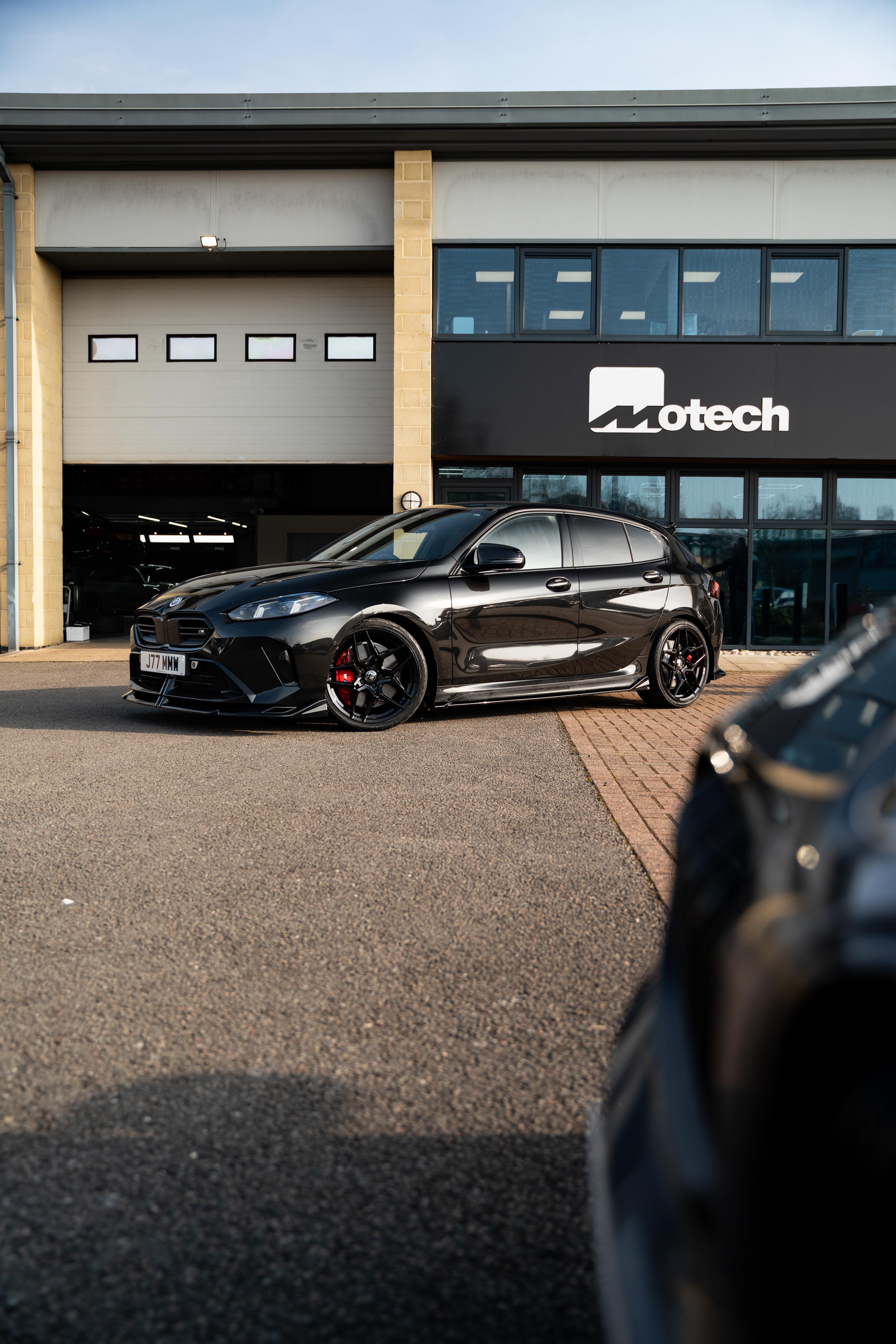 BMW F70 M135 Maxton Design Side Skirts