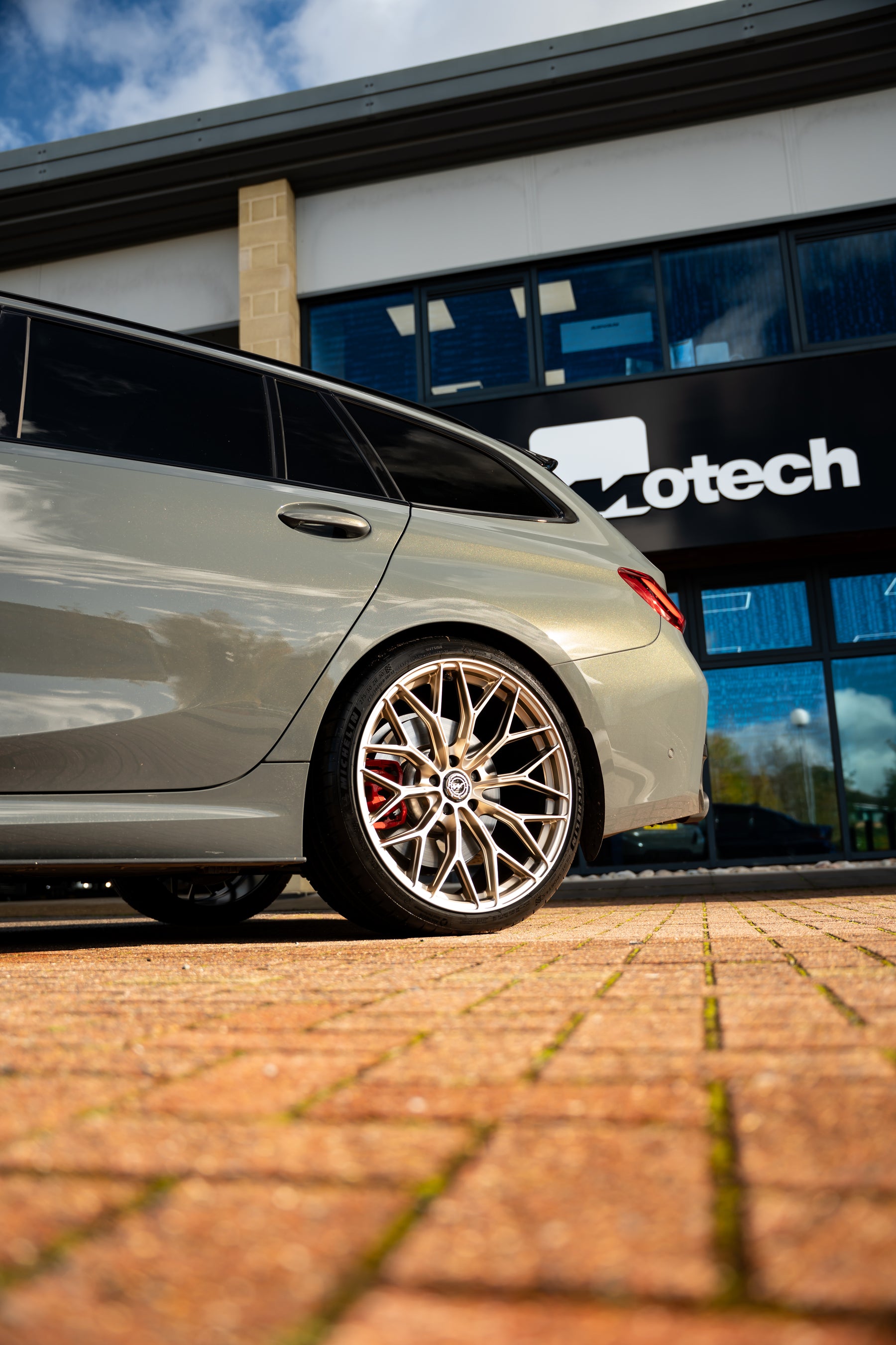 BMW 3 Series G20 G21 M-WX 20" Neodyme Gold Motech Wheel