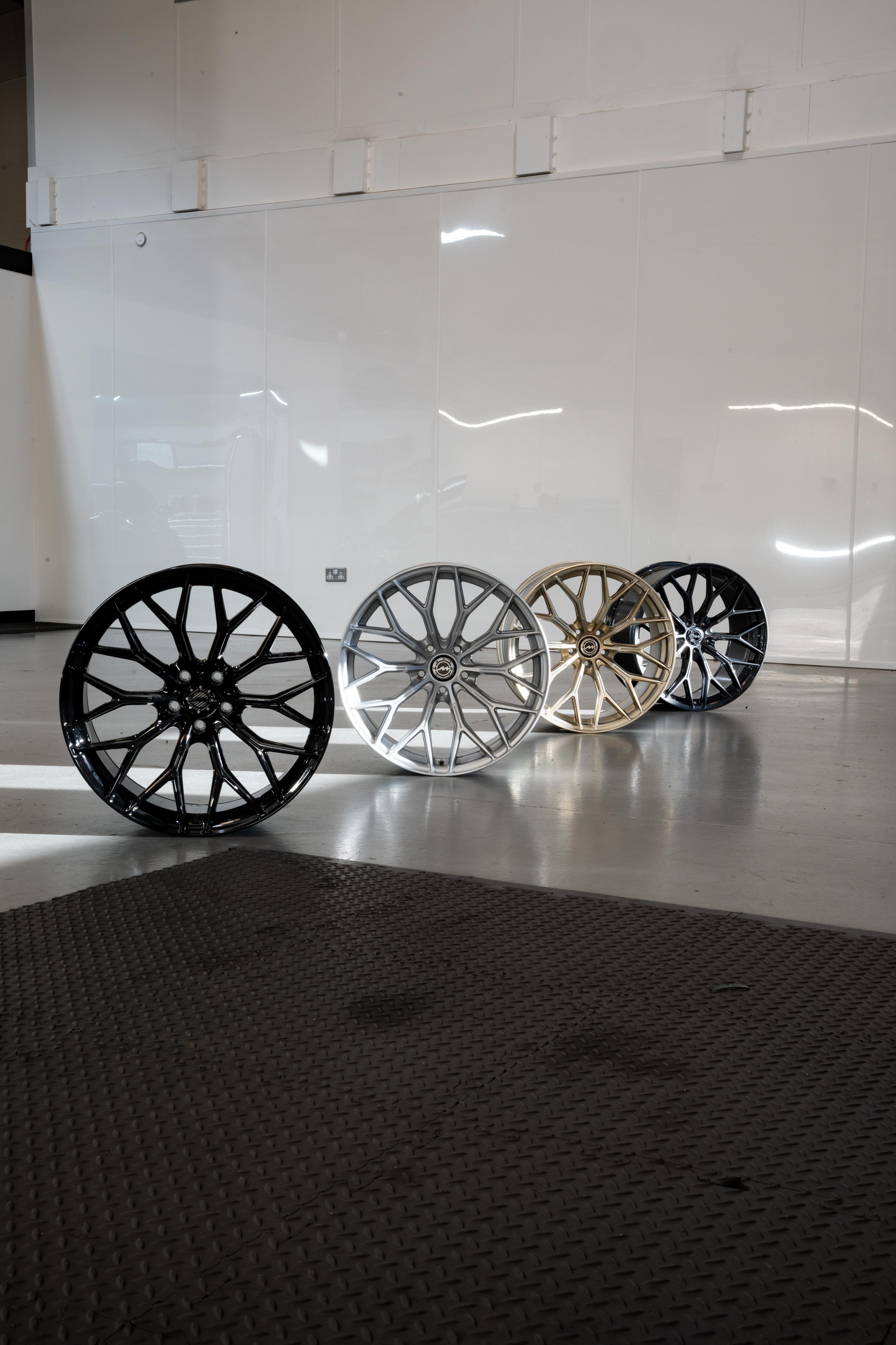 BMW X5 / X6 G05 G06 M-WX 22" Precision Black Motech Wheel