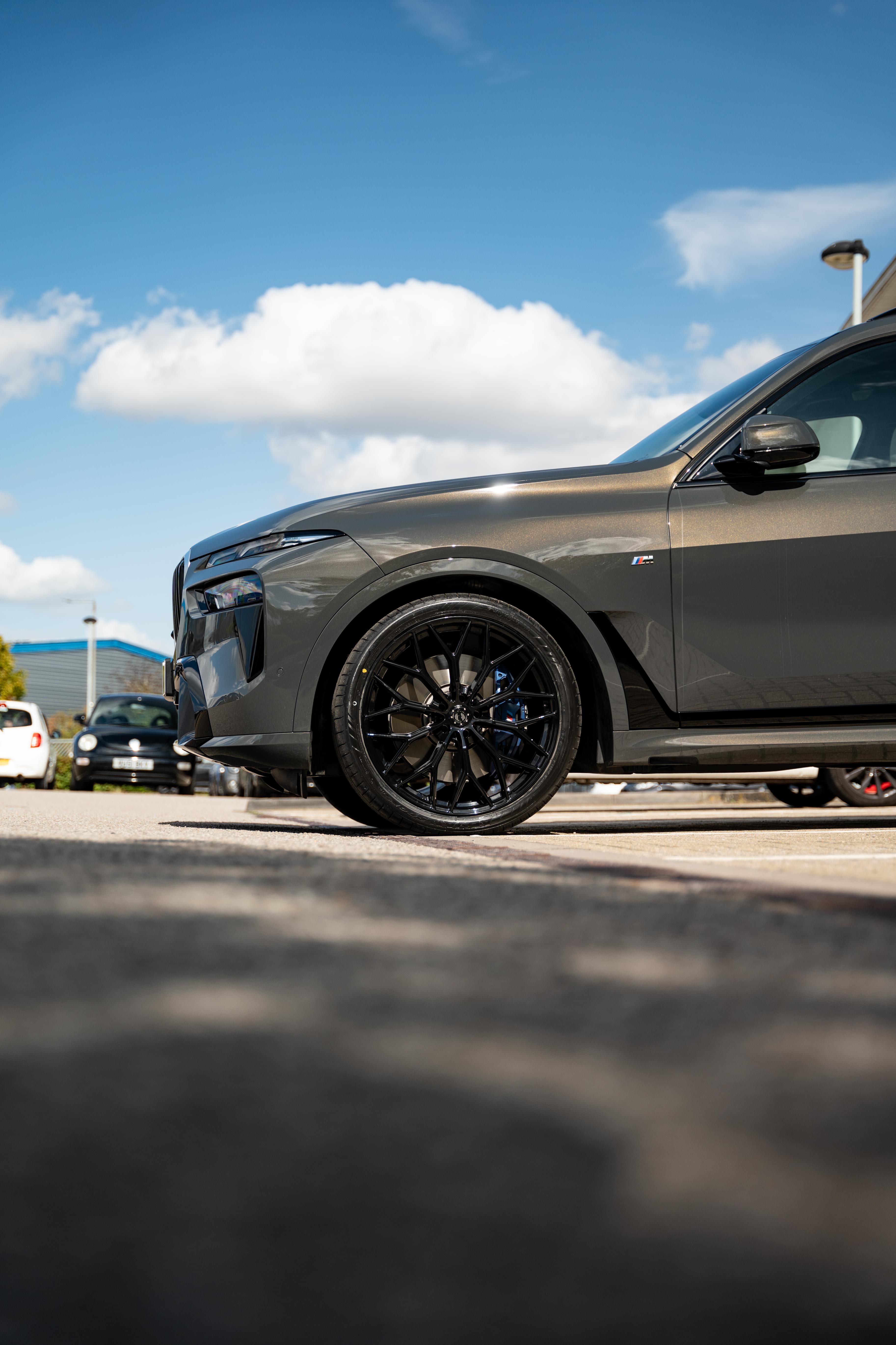 X7 G07 M-WX 22" Precision Black Motech Wheel