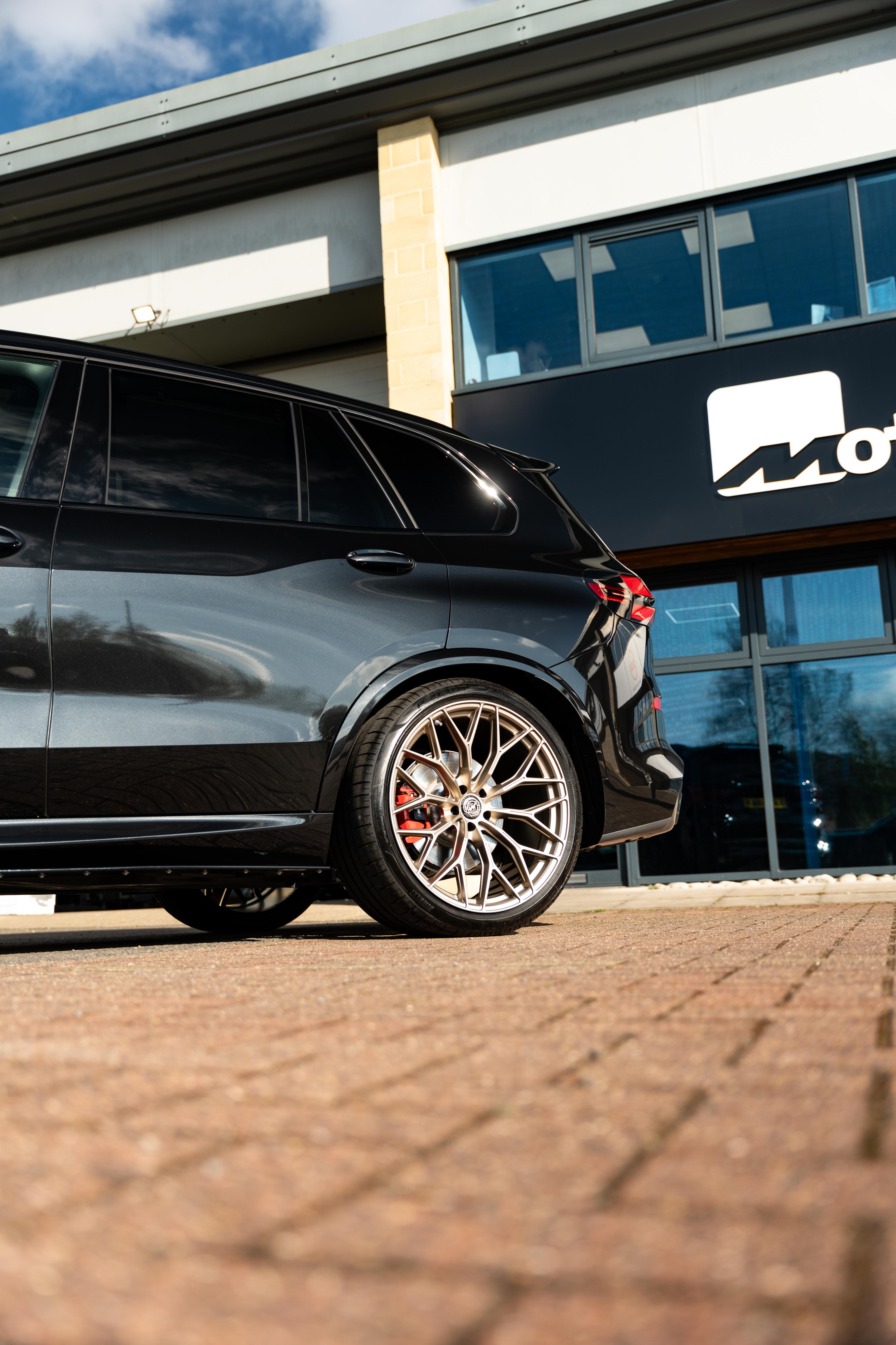 BMW X5 / X6 G05 G06 M-WX 22" Neodyme Gold Motech Wheel