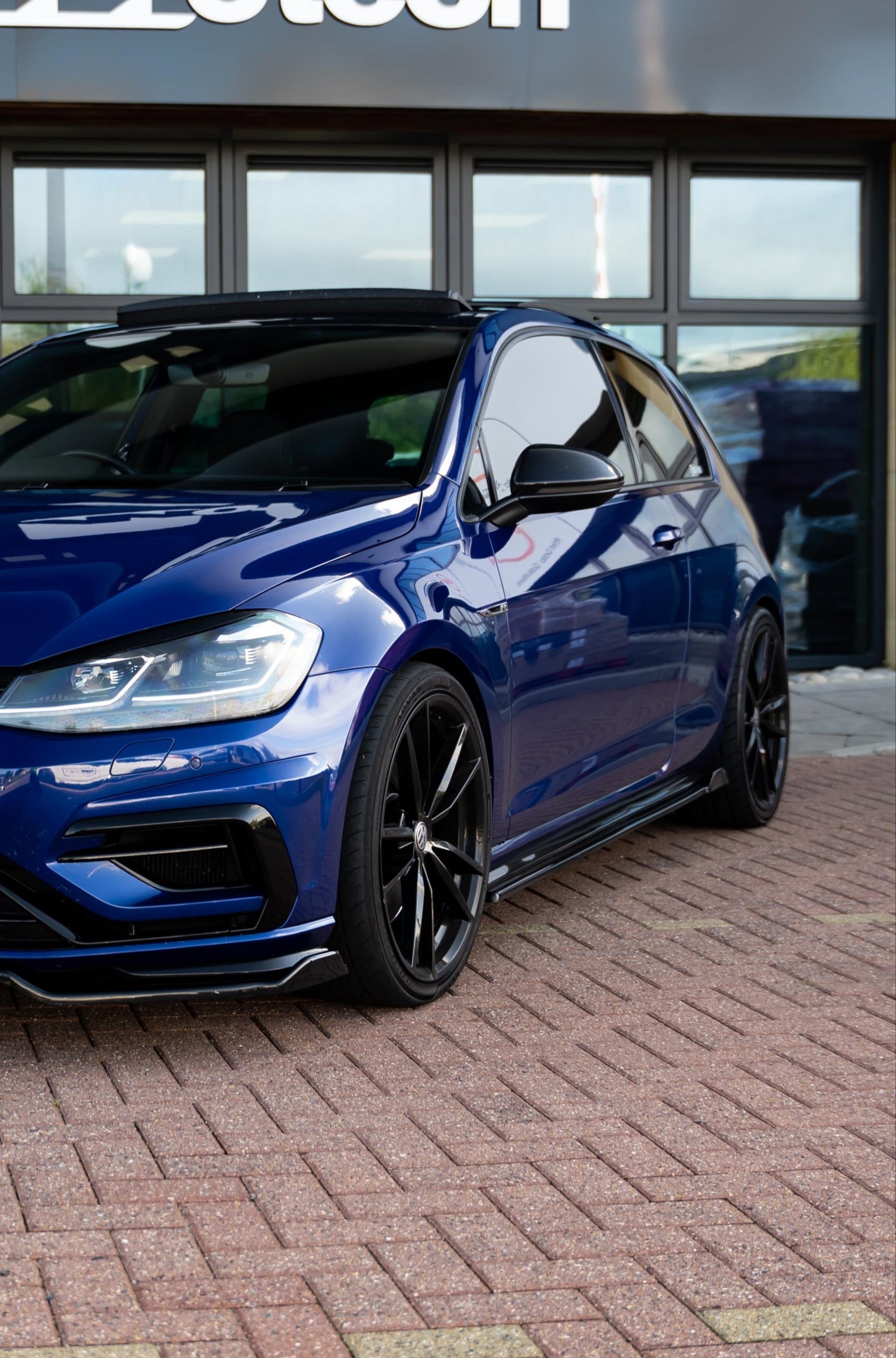 Golf R MK7.5 Maxton Design Side Skirts