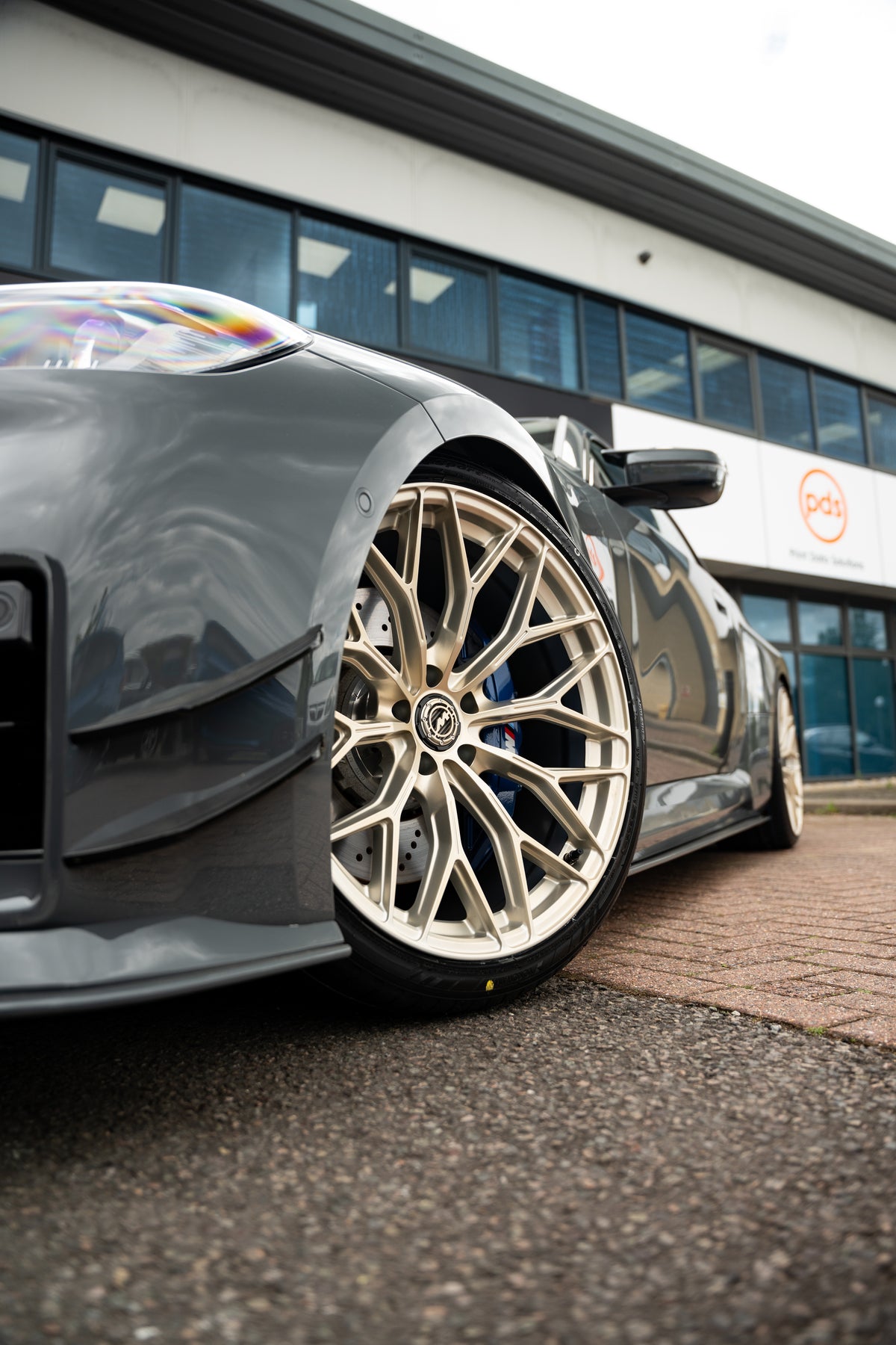M2 G87 M-WX 20" Frozen Gold Motech Wheel