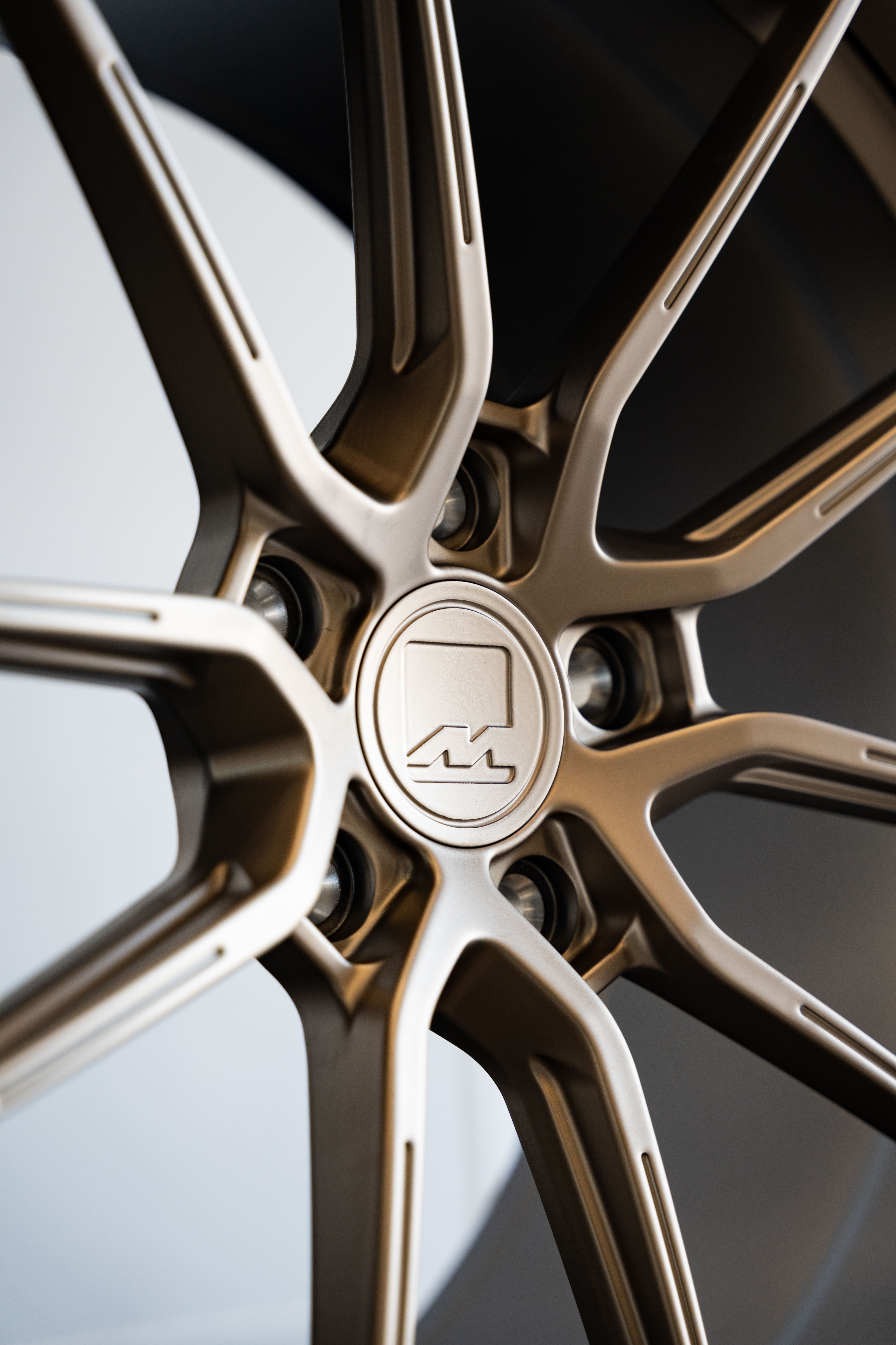 M5 F90 M-W4 19/20" Neodyme Gold Forged Wheels