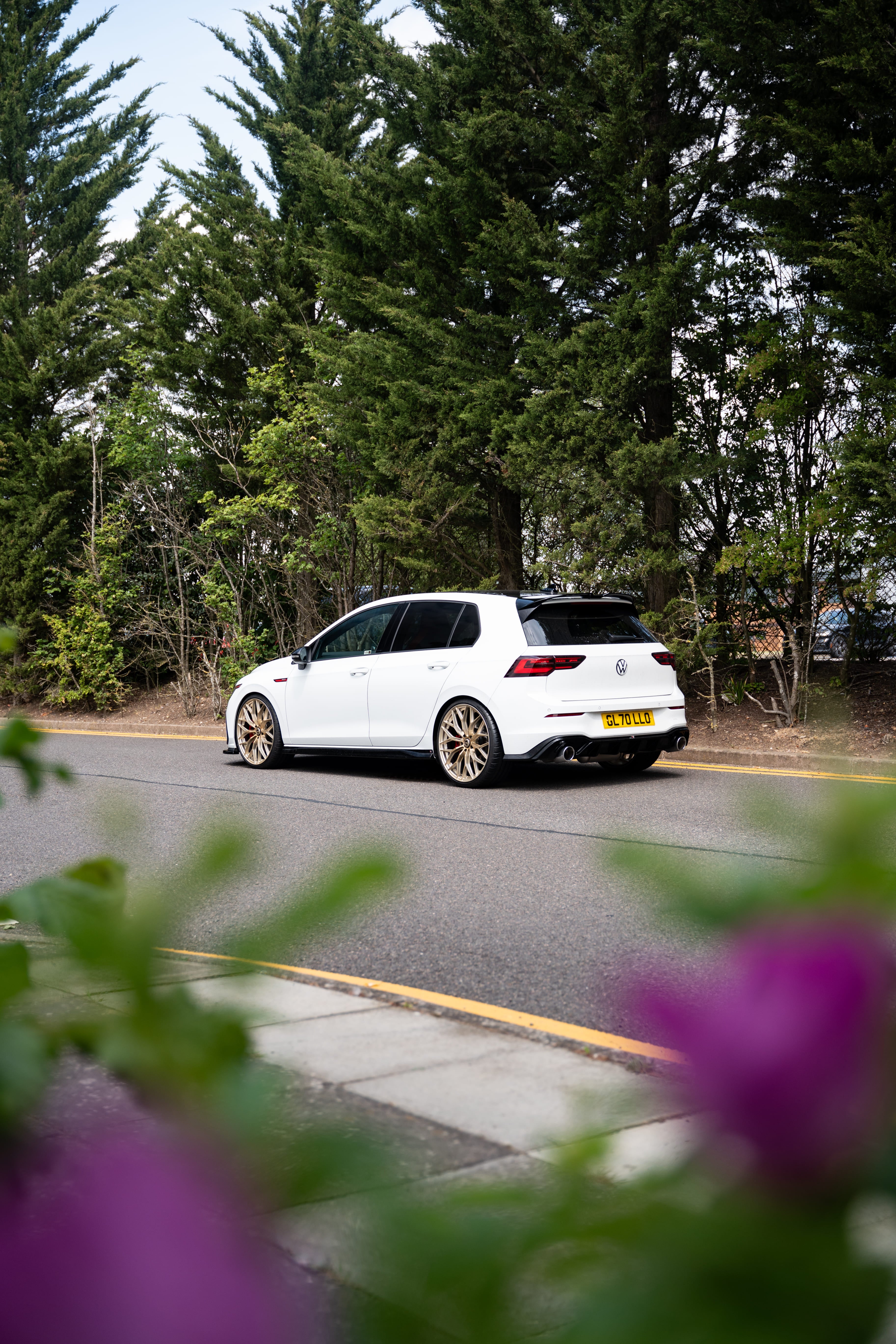 Golf GTI MK8 M-WX 20" Frozen Gold Motech Wheel
