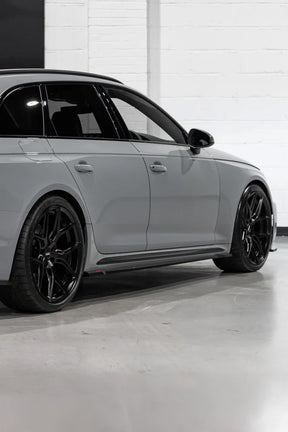 Audi RS4 Carbon Urban Fibre Bodykit