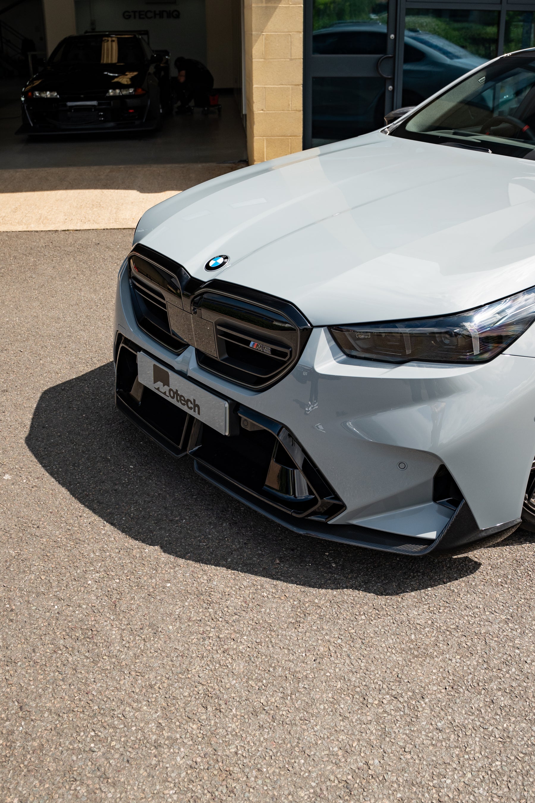 BMW G90 M5 Carbon Front Splitter