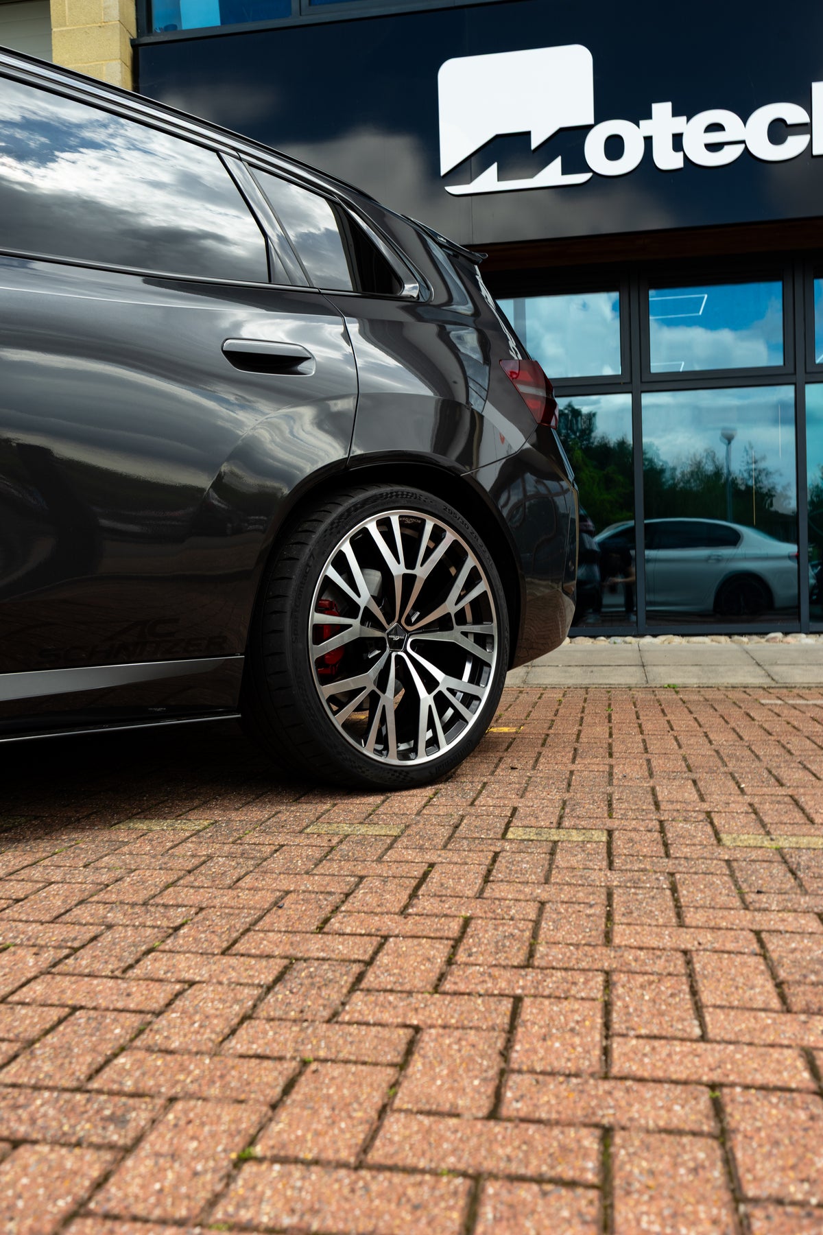 BMW X3/X4 AC5 22" Bicolor Alloy Wheel Sets