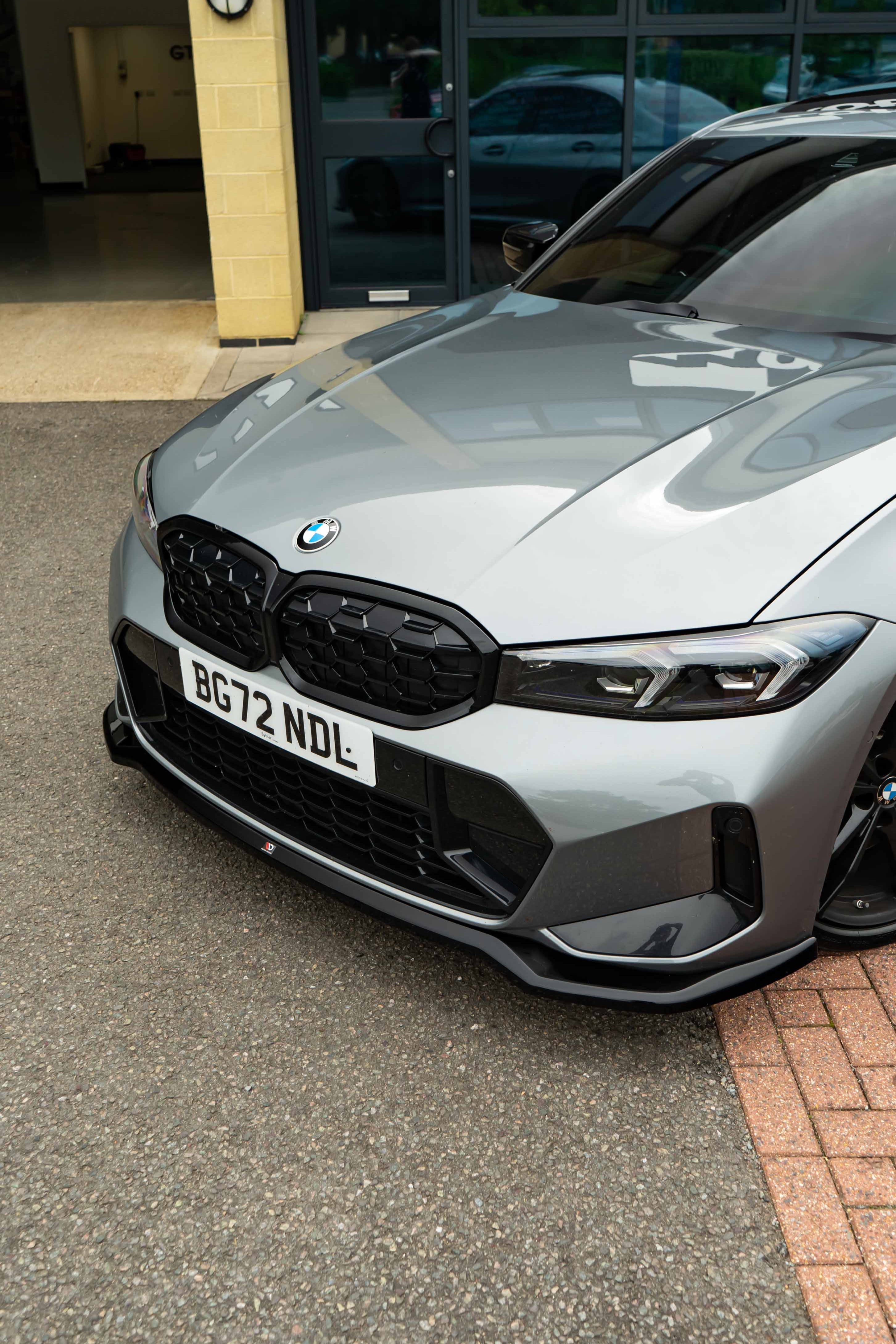 BMW G20 G21 LCI Saloon Maxton Design Front Splitter