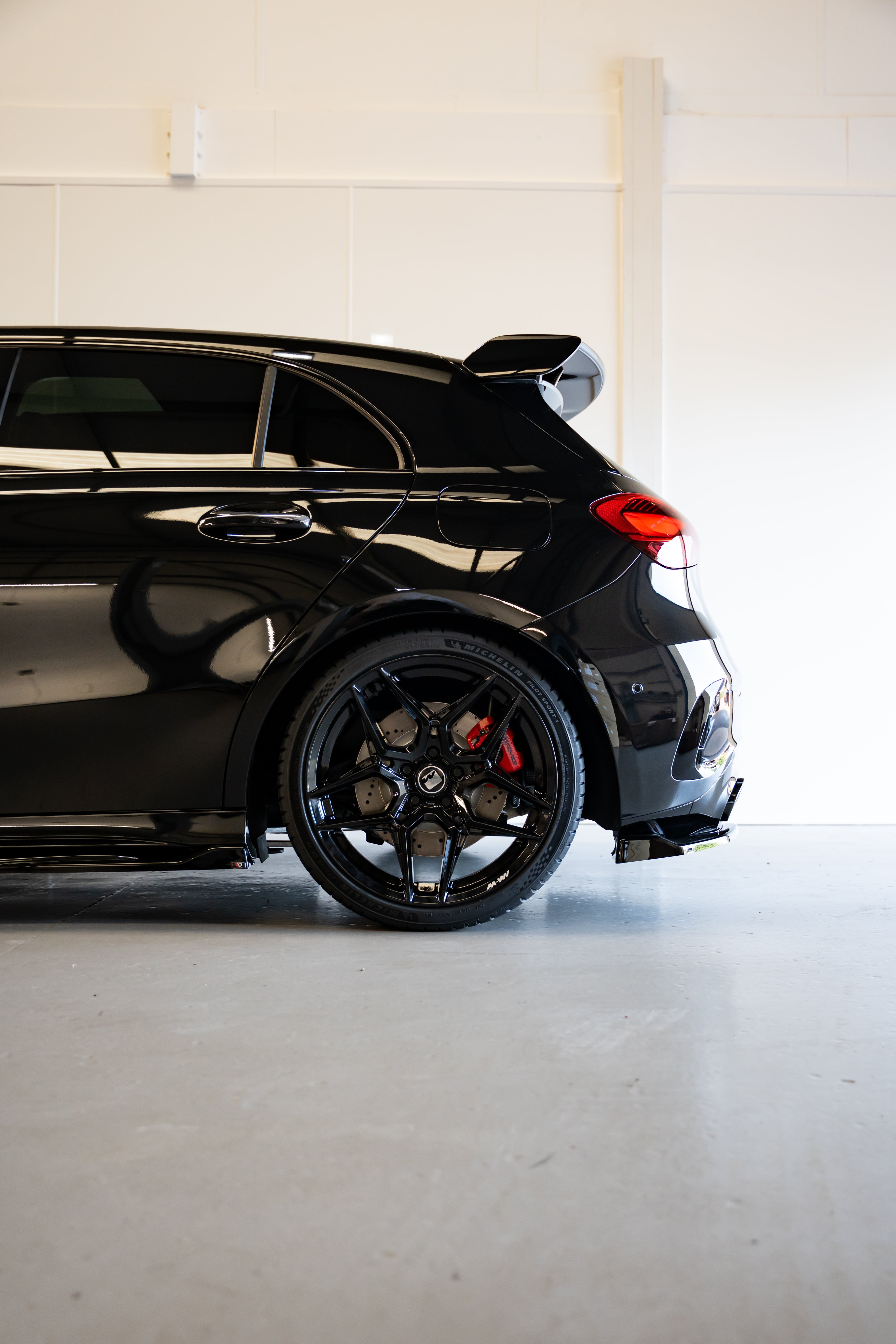 Mercedes A35 (2018+) M-W1 19" Precision Black Motech Wheel