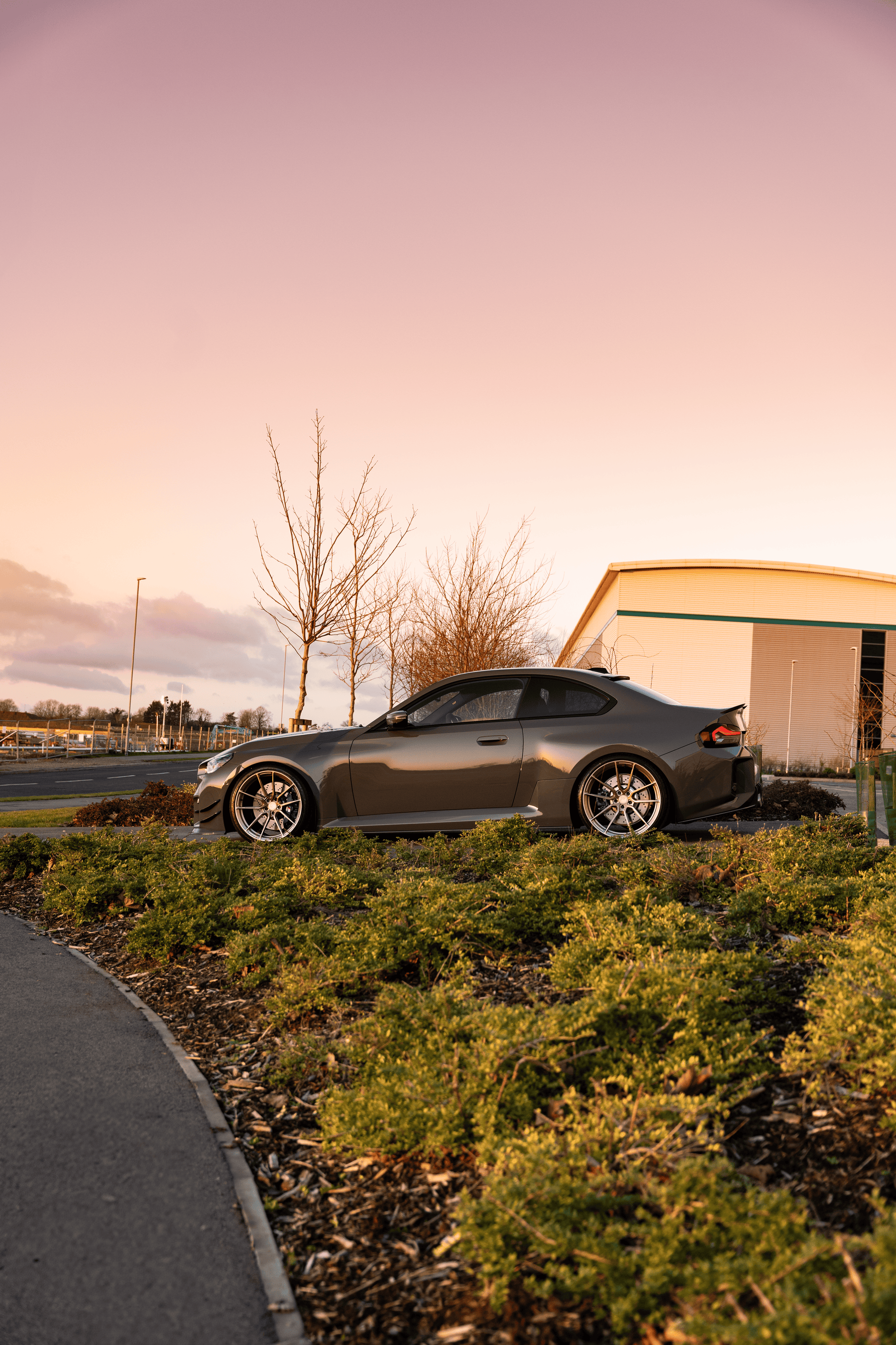 M2 G87 M-W4 20/21" Neodyme Gold Forged Wheels