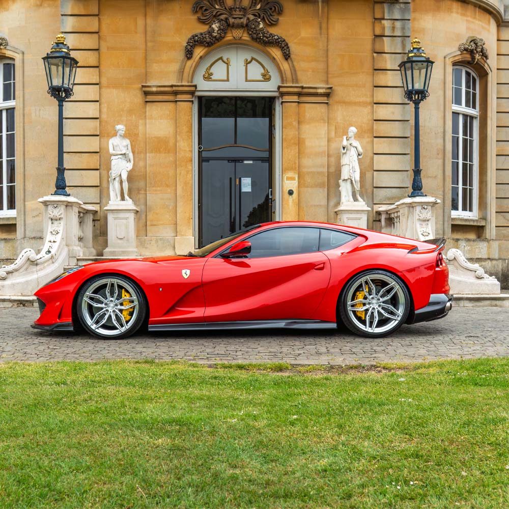 FERRARI 812 SUPERFAST CARBON FIBRE KIT V2 - CT DESIGN