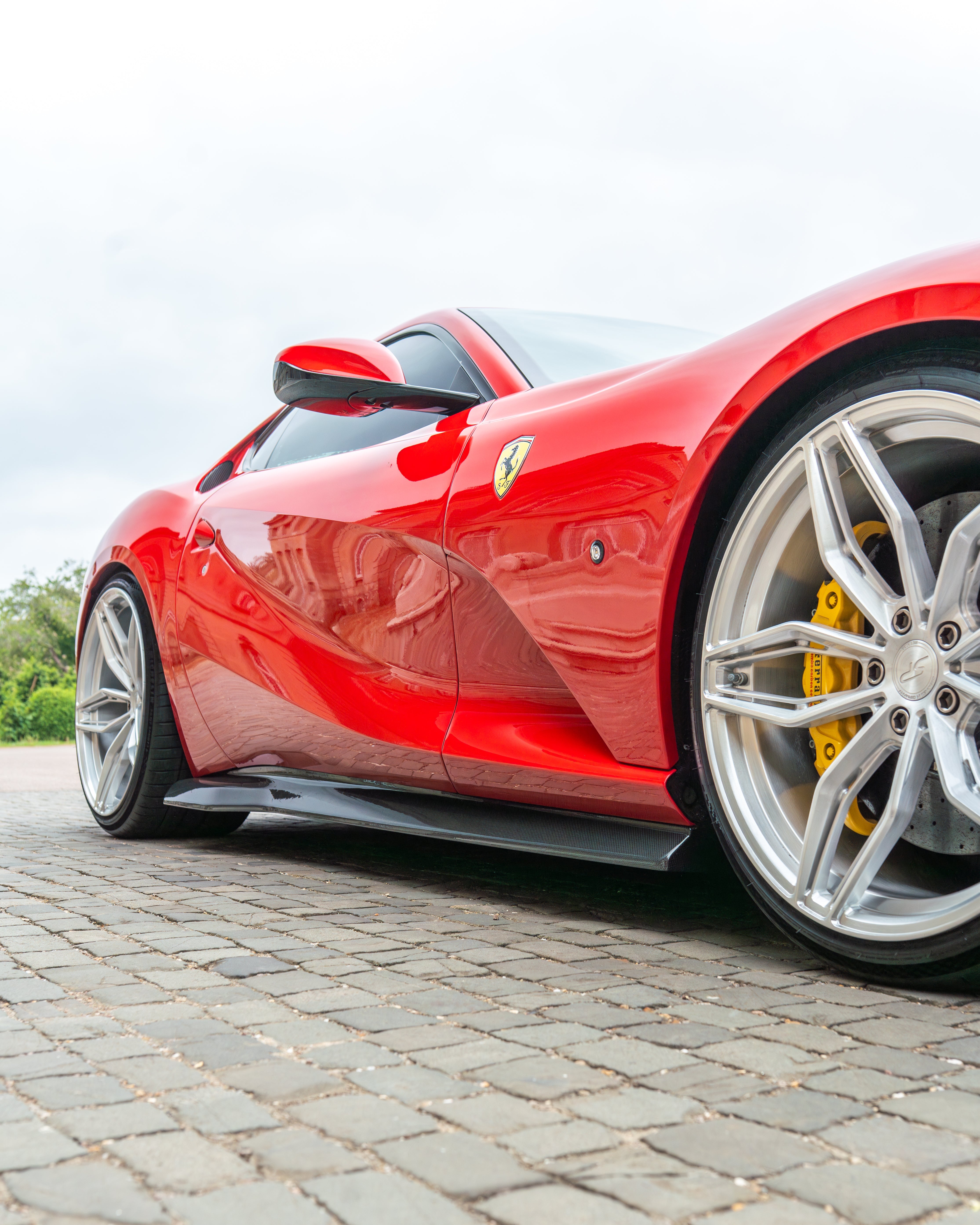 FERRARI 812 SUPERFAST CARBON FIBRE KIT V2 - CT DESIGN